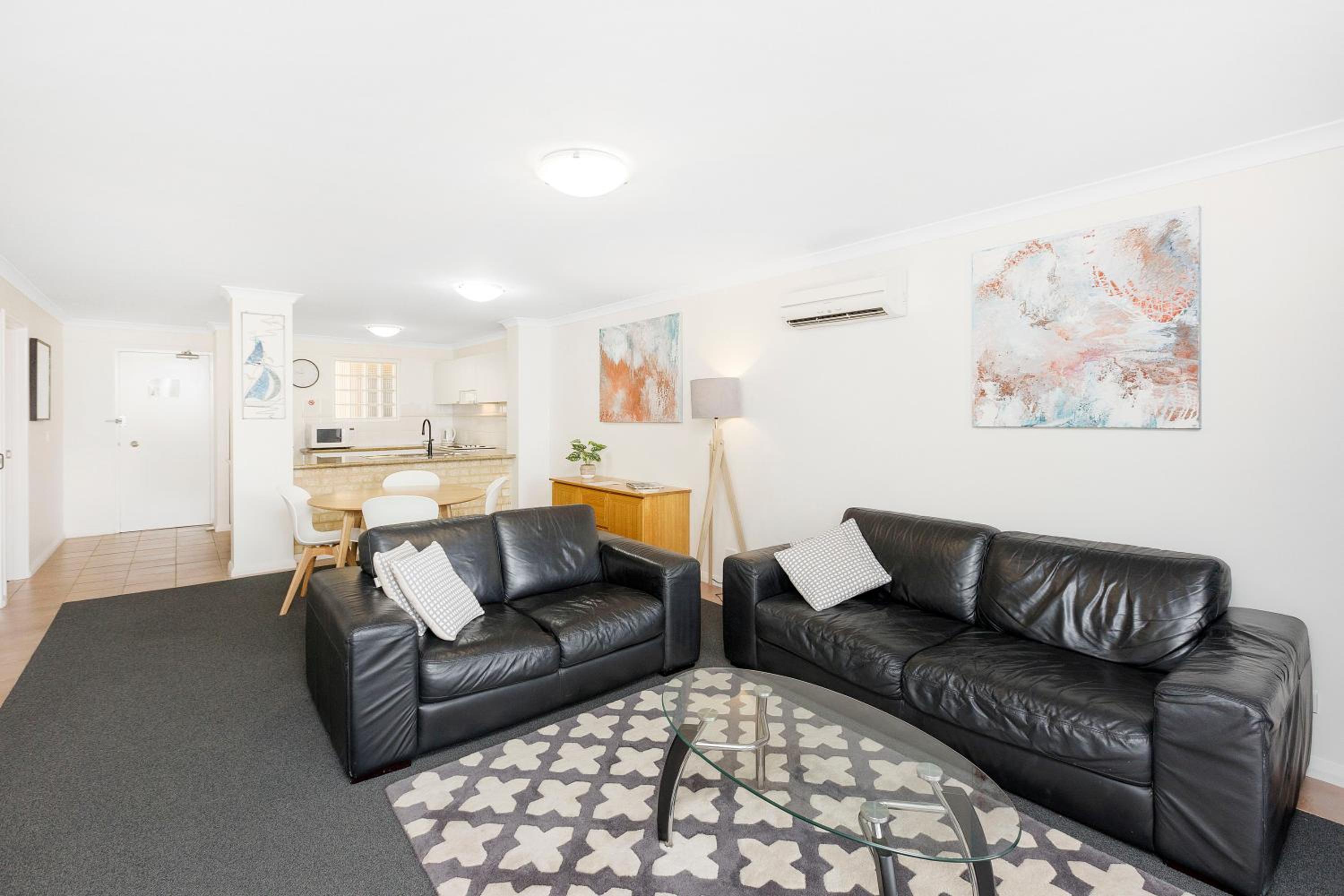 2 Bedroom Premium Ground Floor Apartment photo 3