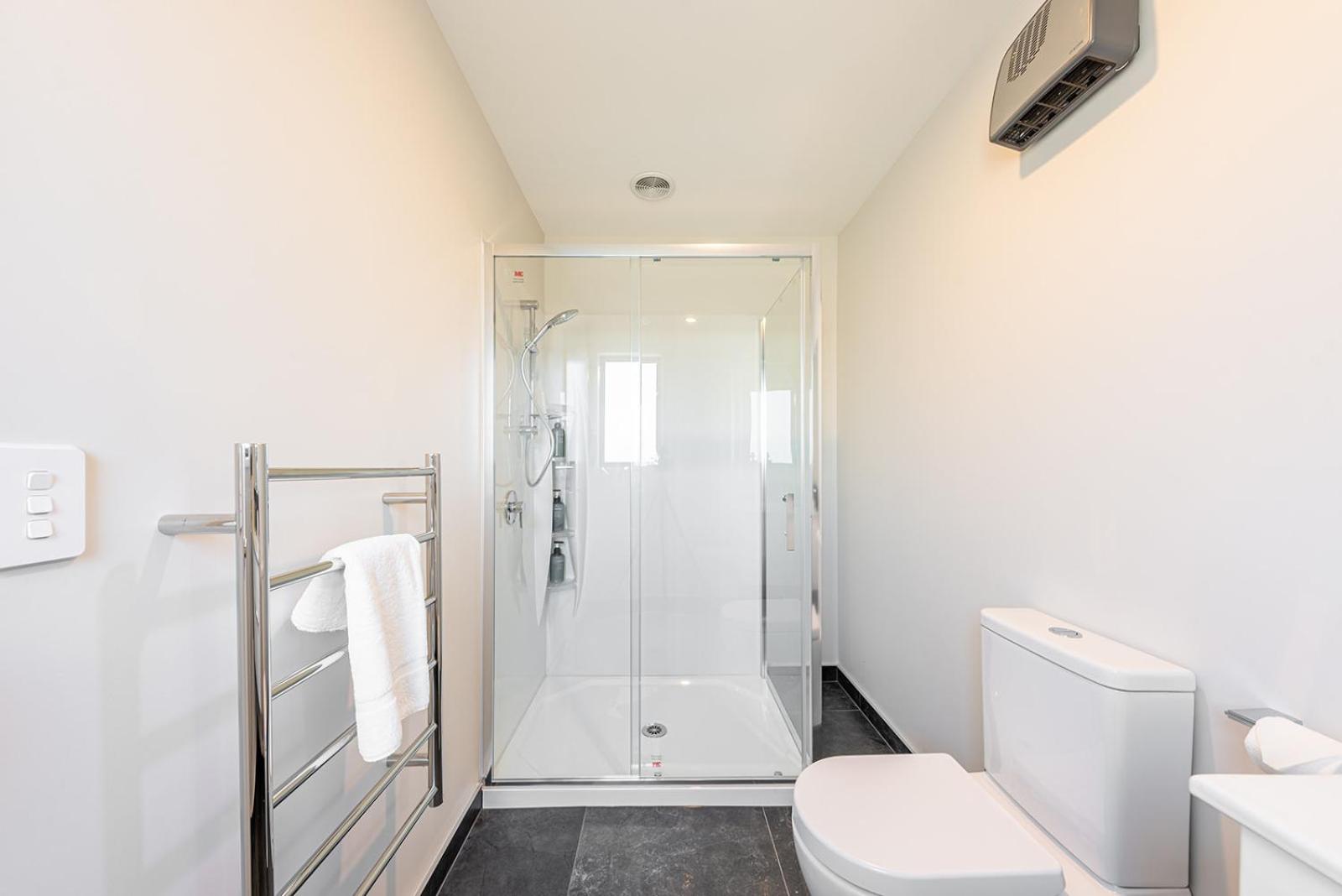 Four-Bedroom House - Photo 18