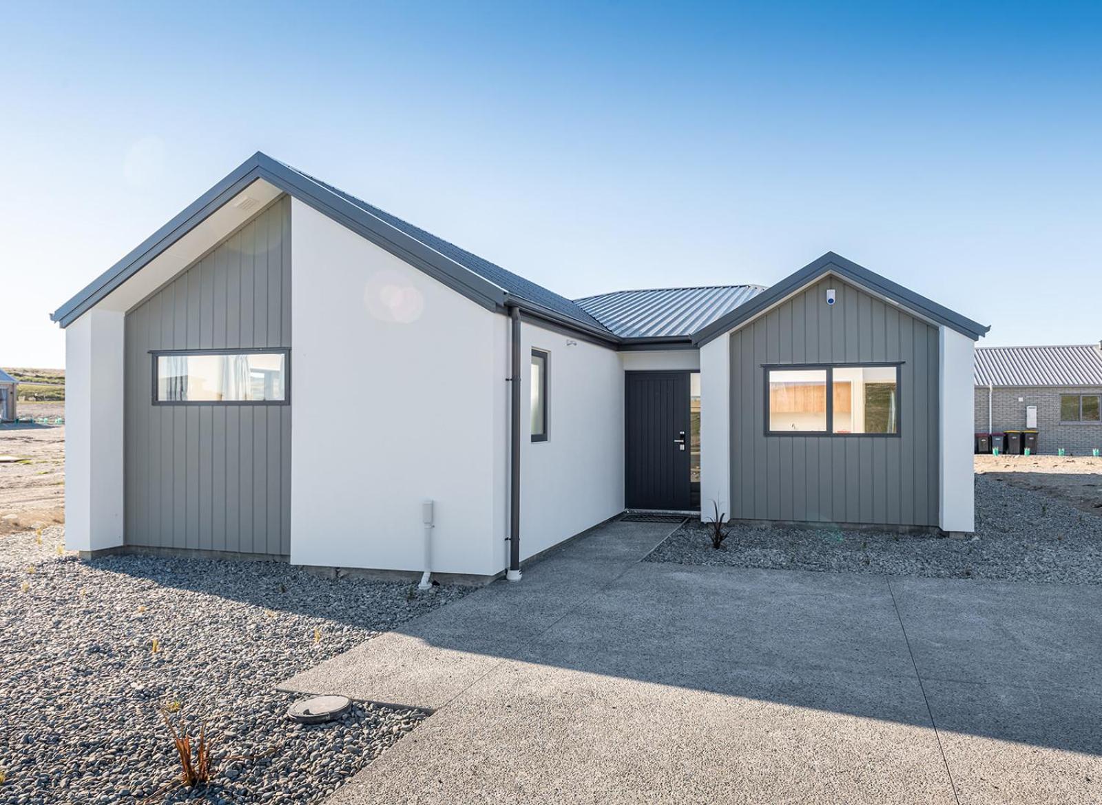 Four-Bedroom House - Photo 27