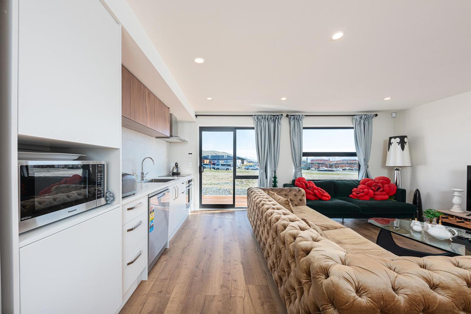 Three-Bedroom House - Photo 9