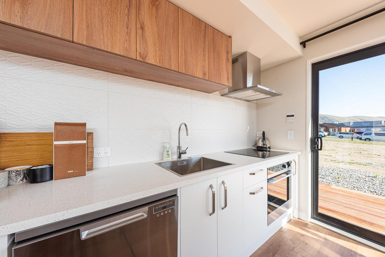 Three-Bedroom House - Photo 2