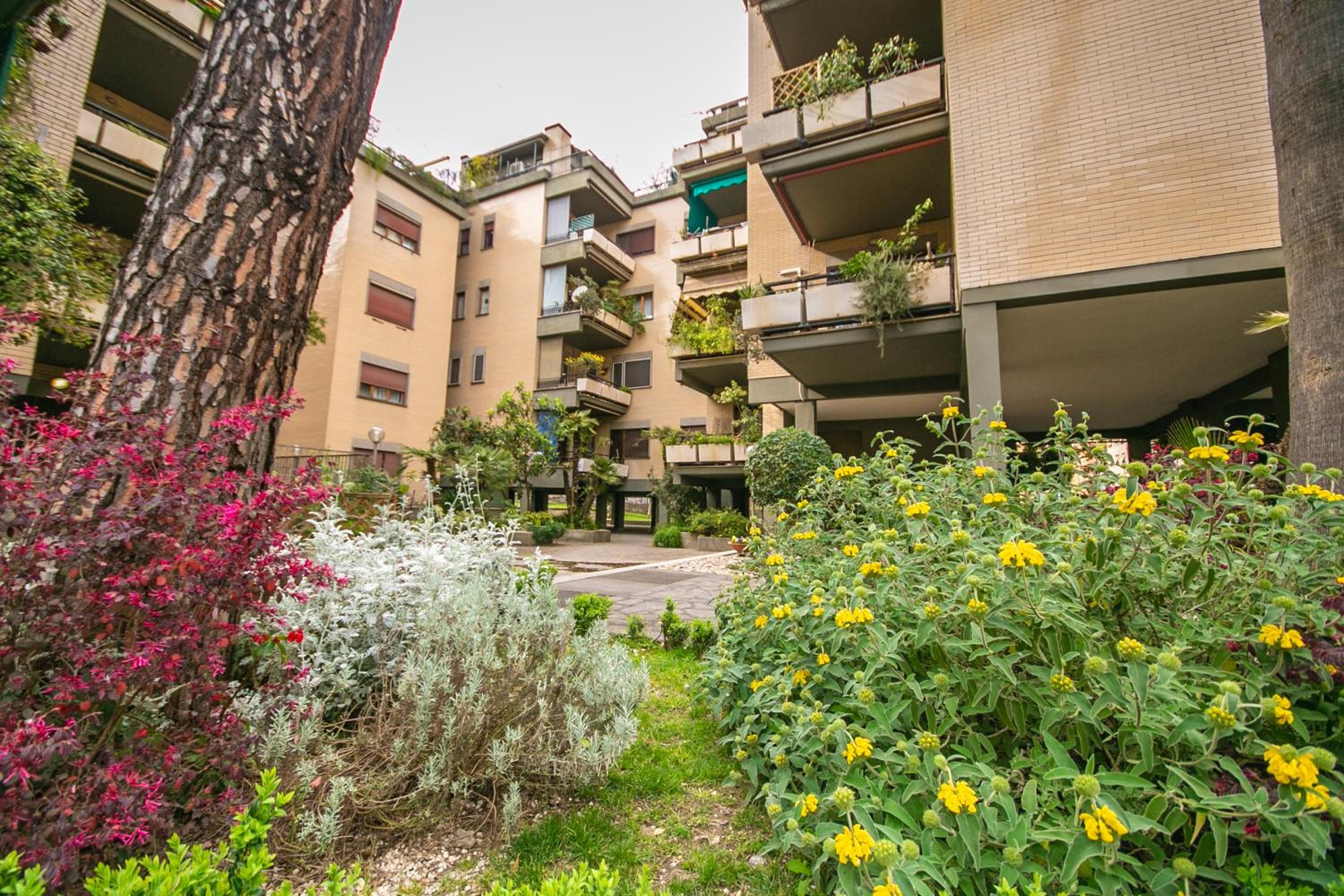 Apartment with Garden View photo 3
