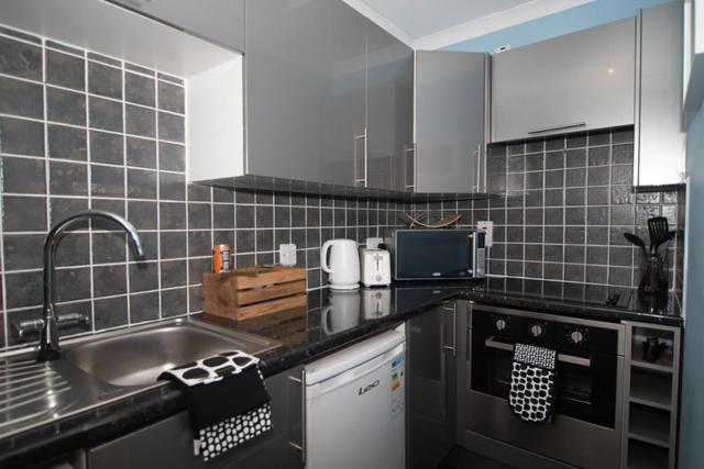 Apartment with Sea View - Photo 16
