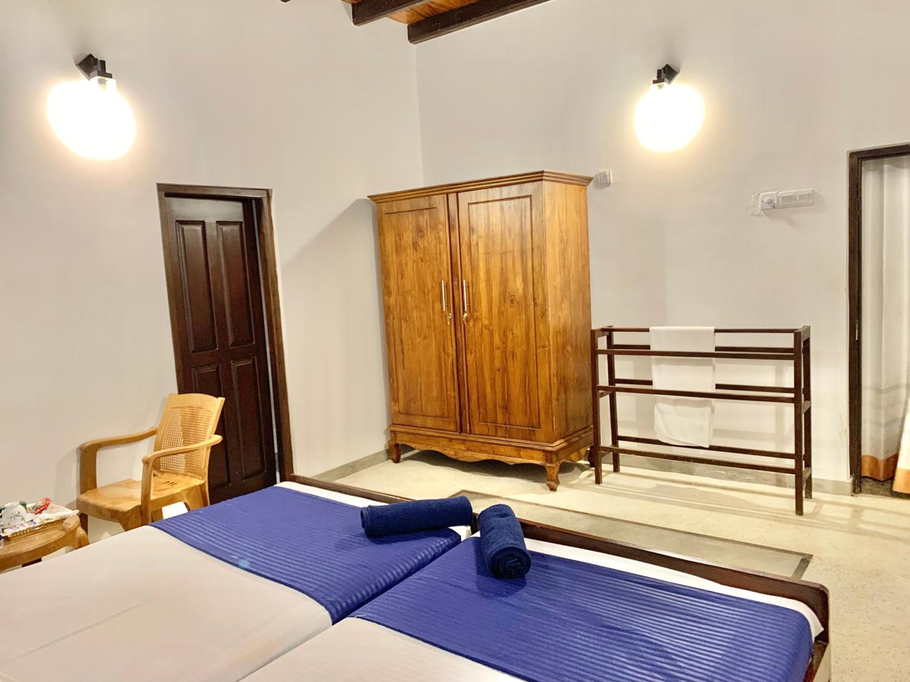 Deluxe Double Room with Shower - Photo 1