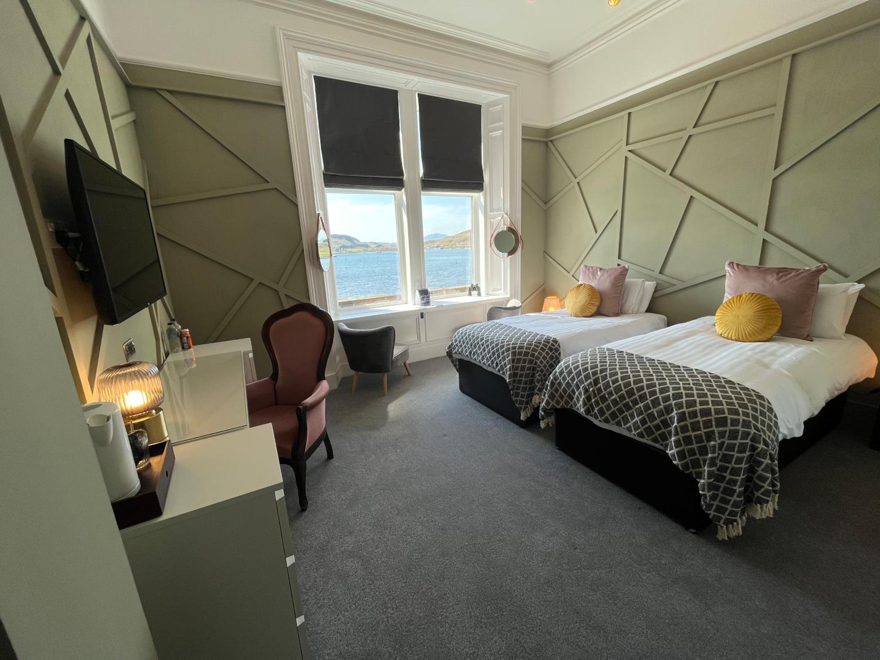 Twin Room with Sea View - Photo 1