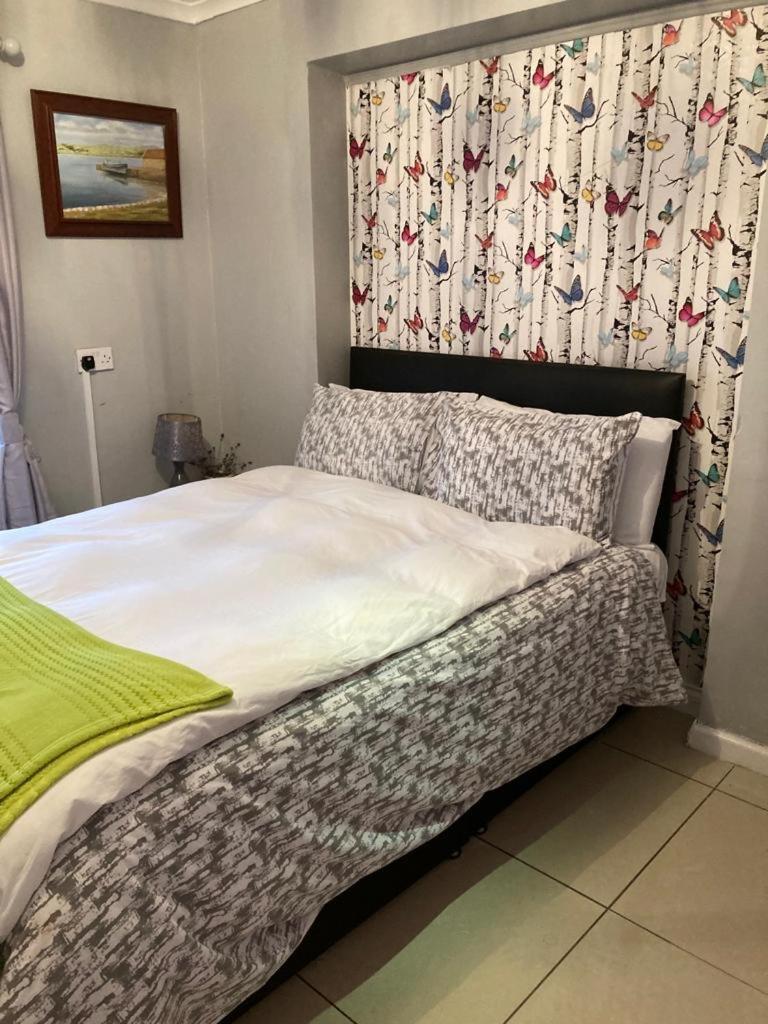 Double Room with Shared Bathroom photo 1