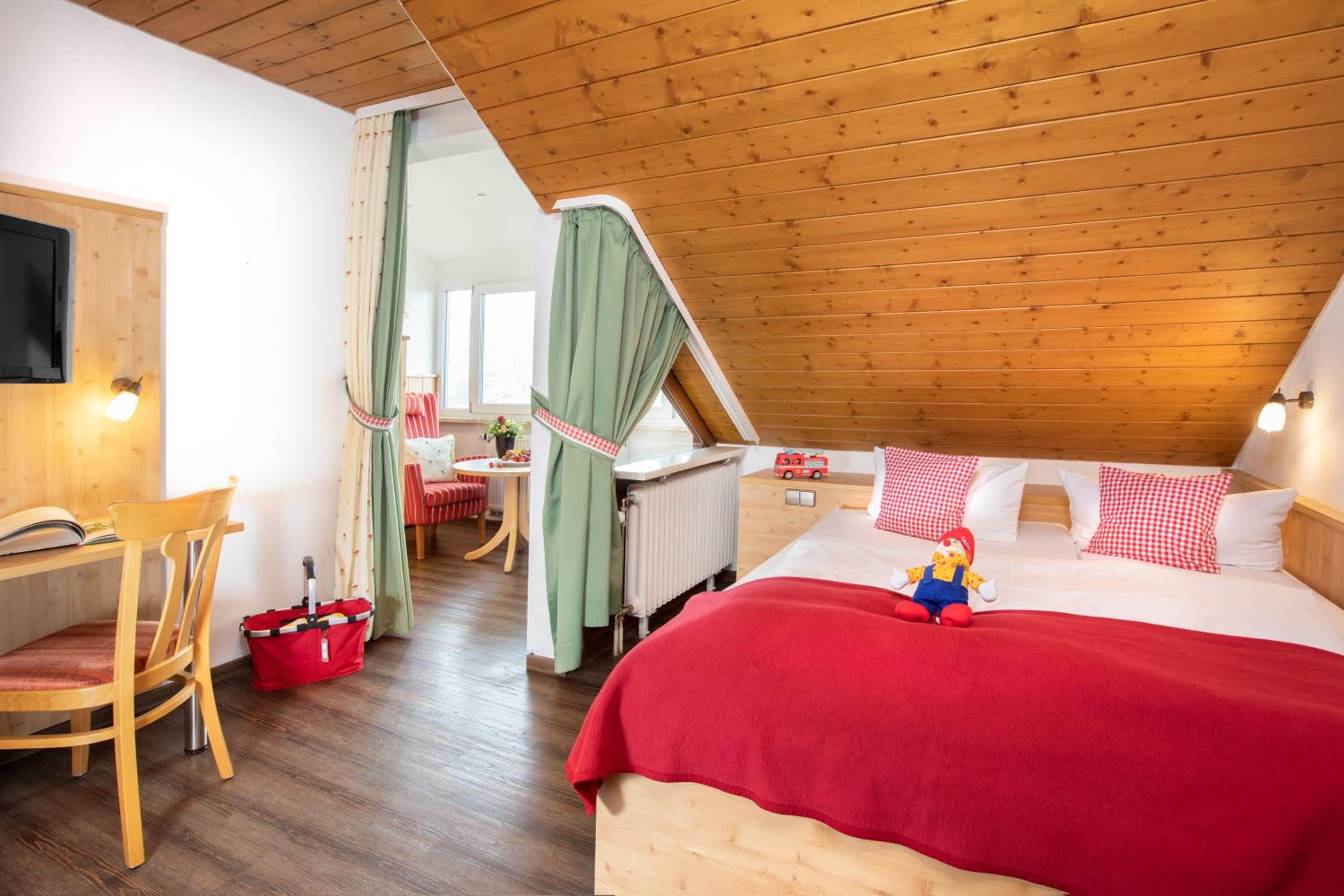 Small Double Room - Photo 6