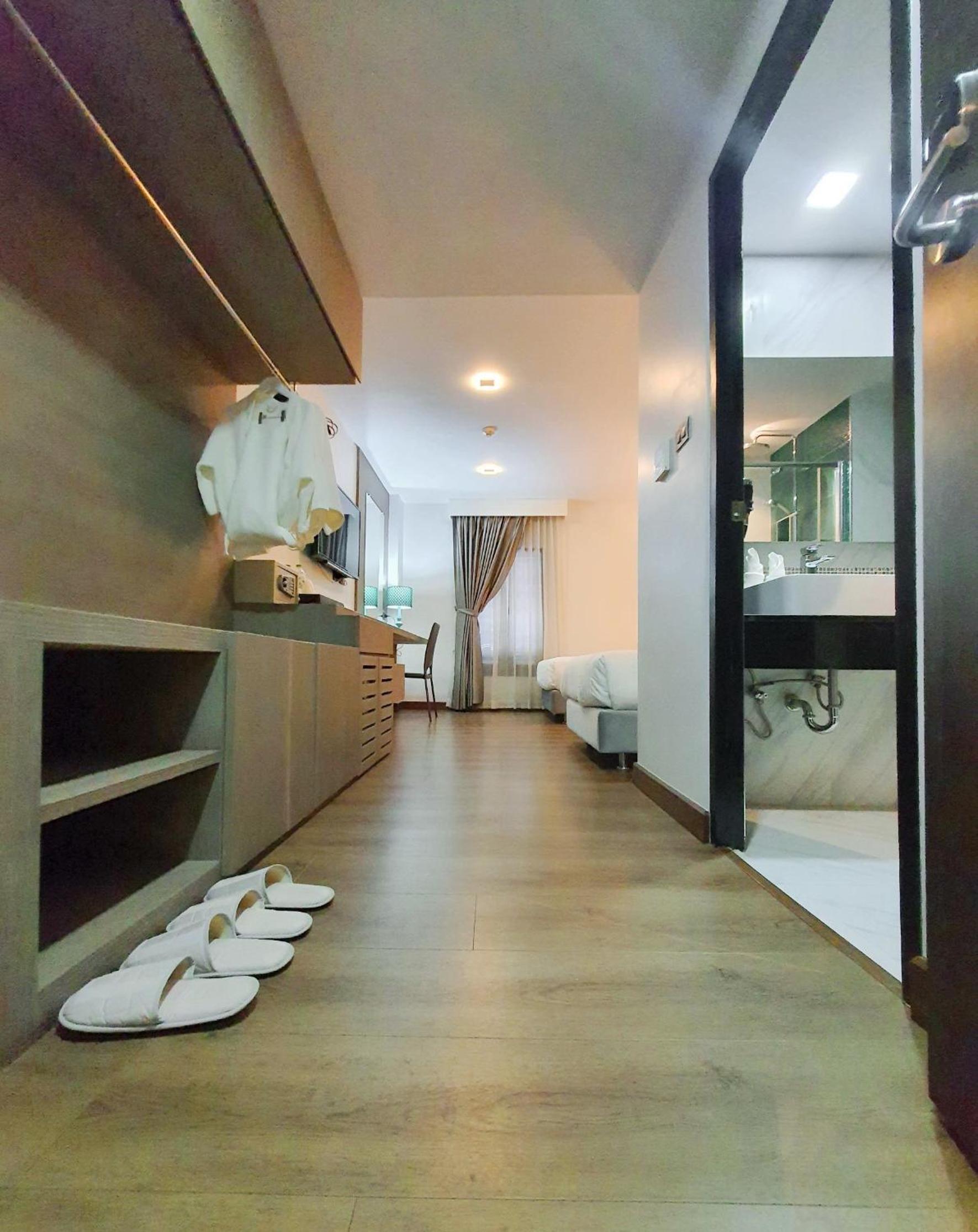 Superior Twin Room - Photo 8