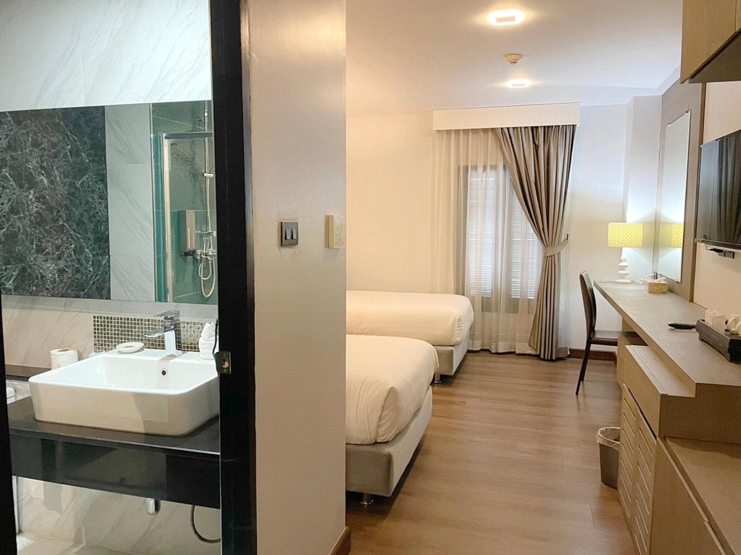 Superior Twin Room - Photo 11