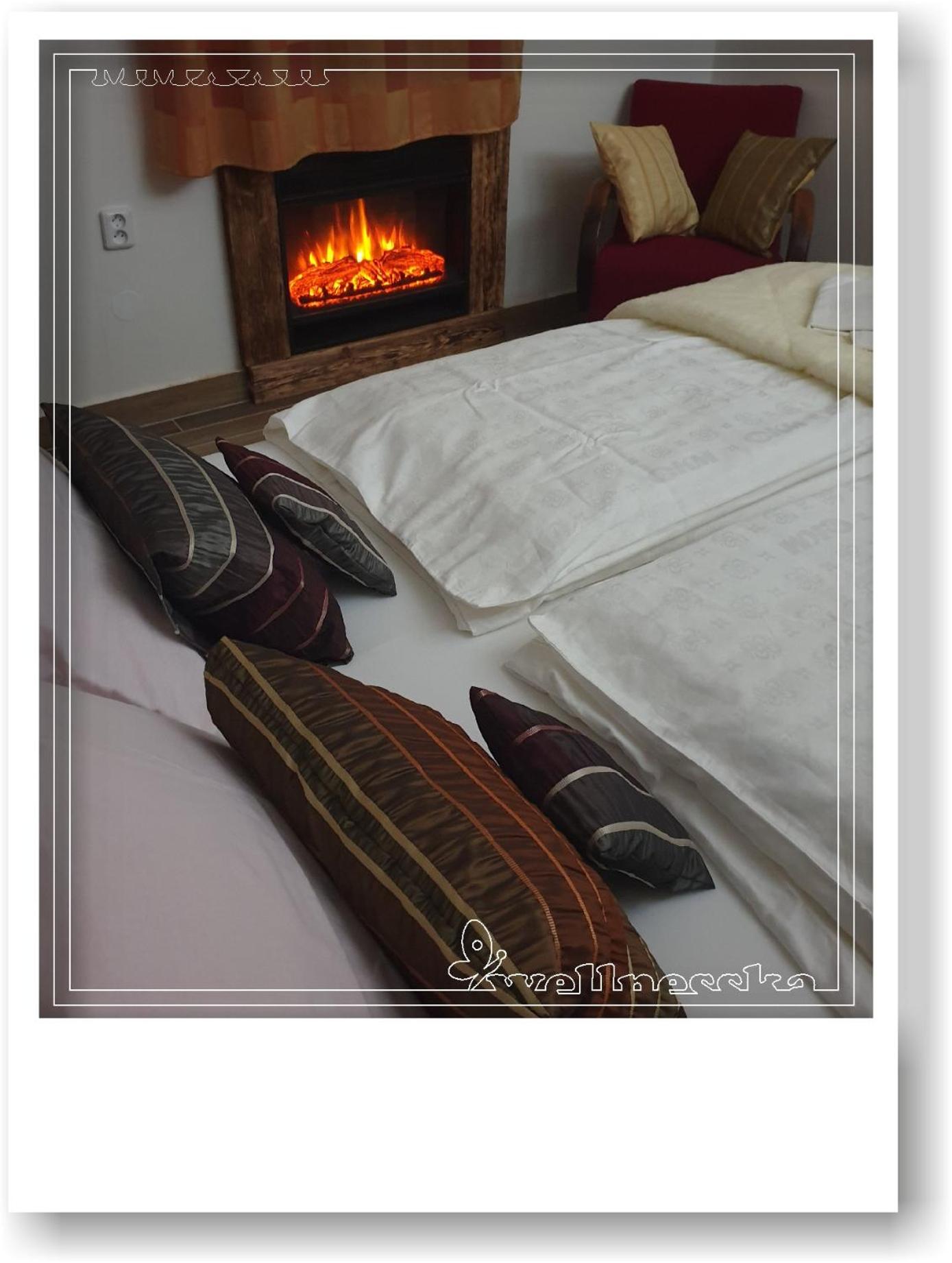 Two-Bedroom House - Photo 1