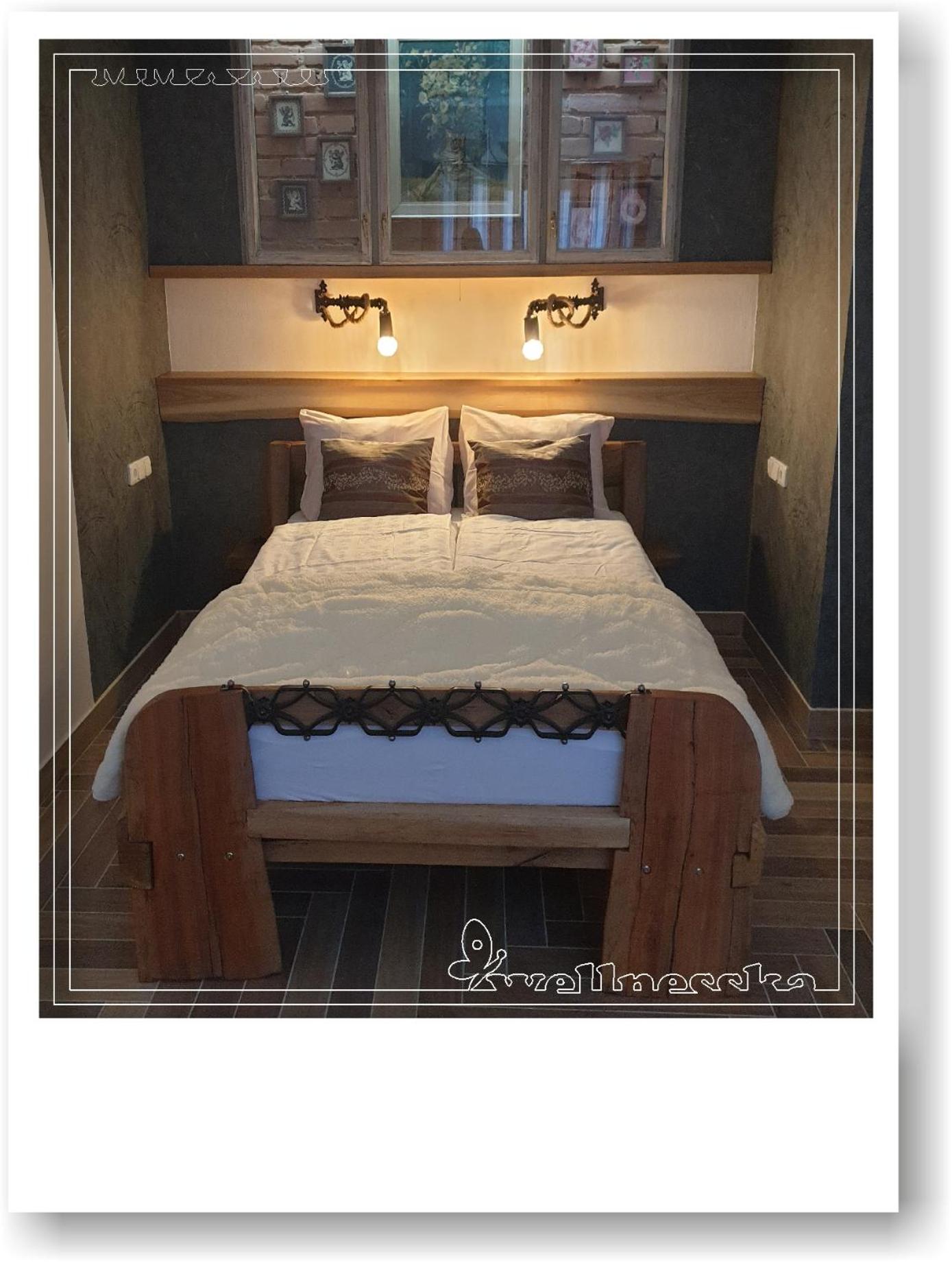 Two-Bedroom House - Photo 24