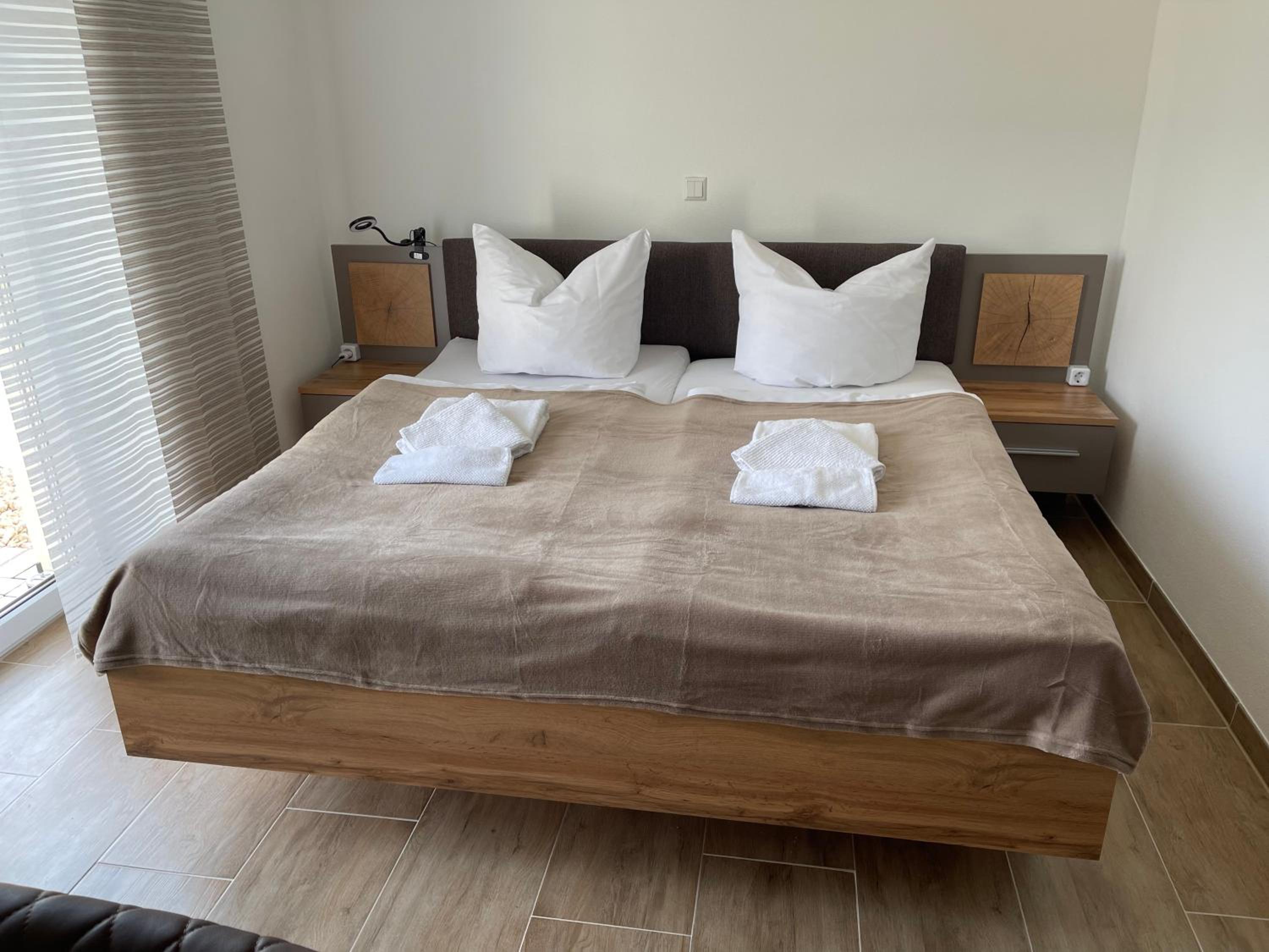 Double Room - Photo 3