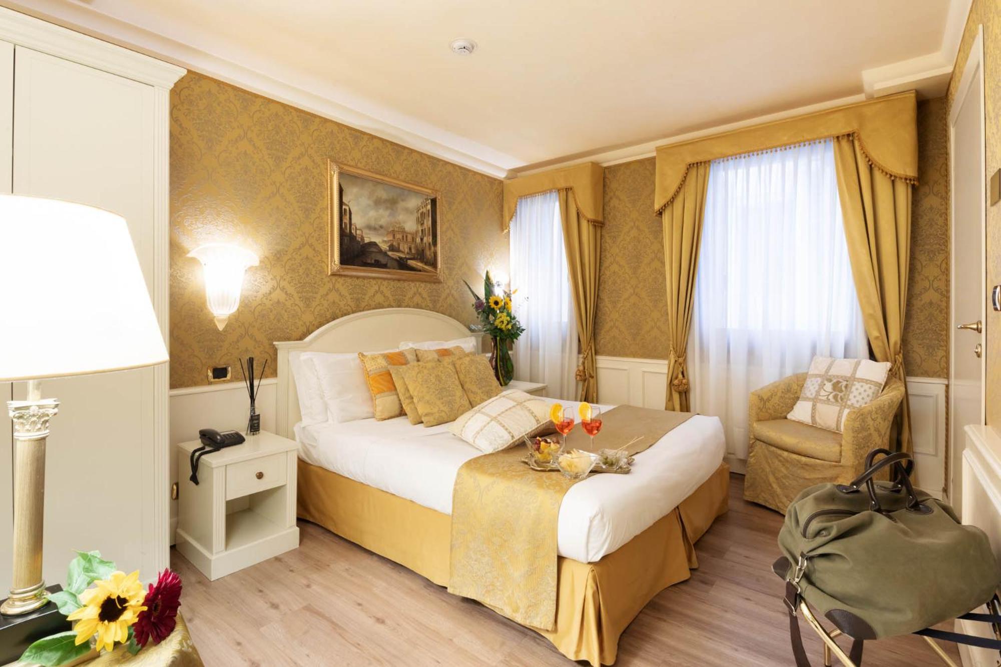 Classic Double Room - Photo 1