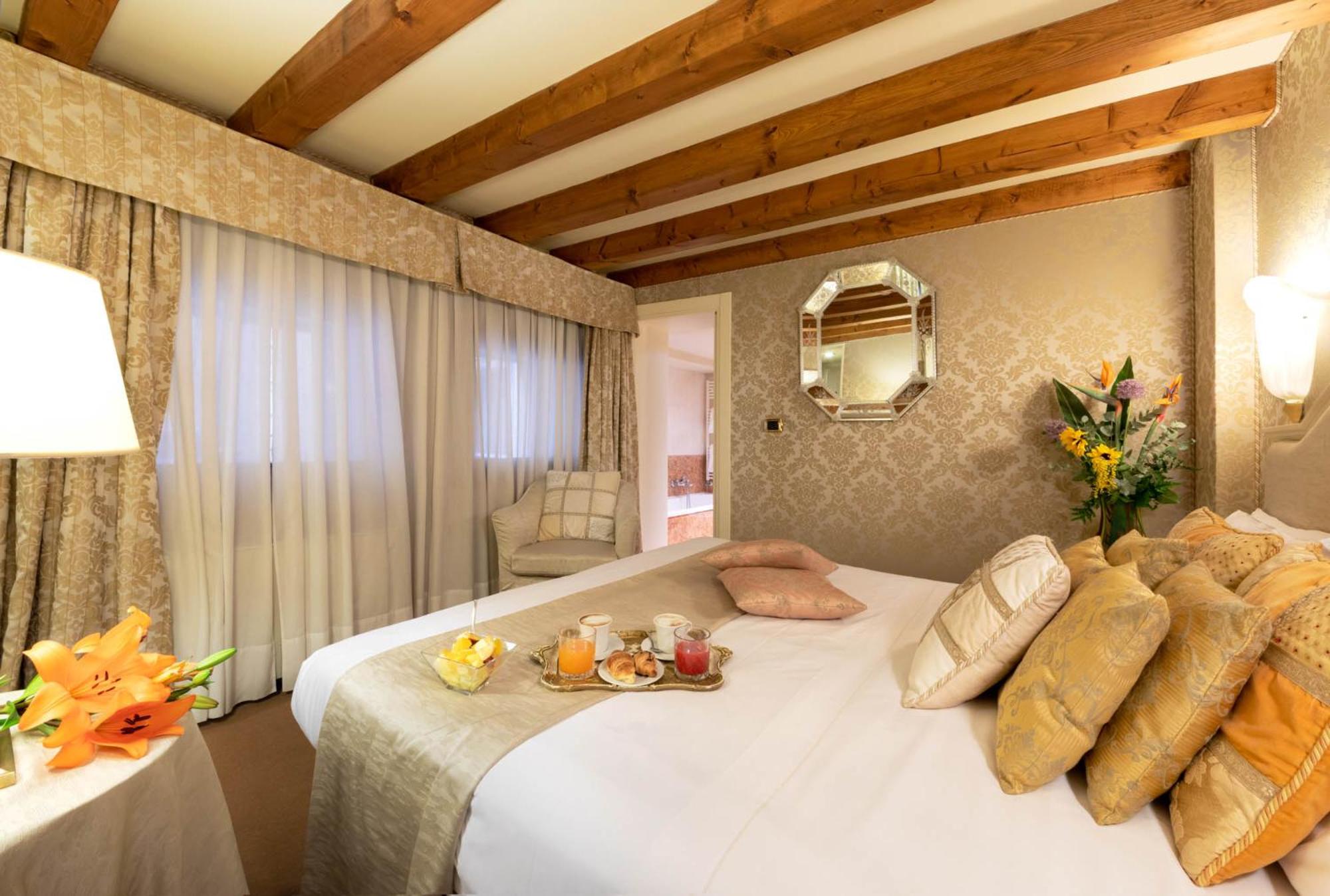 Classic Double Room - Photo 4