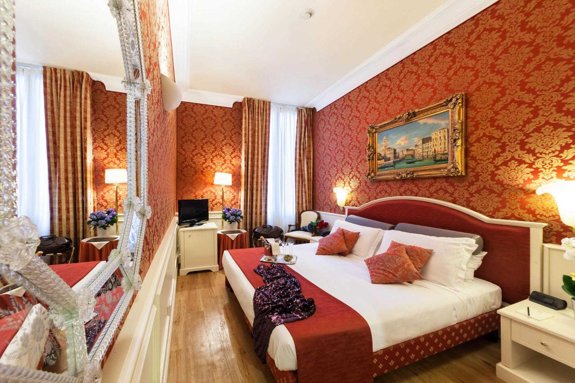 Classic Double Room - Photo 8