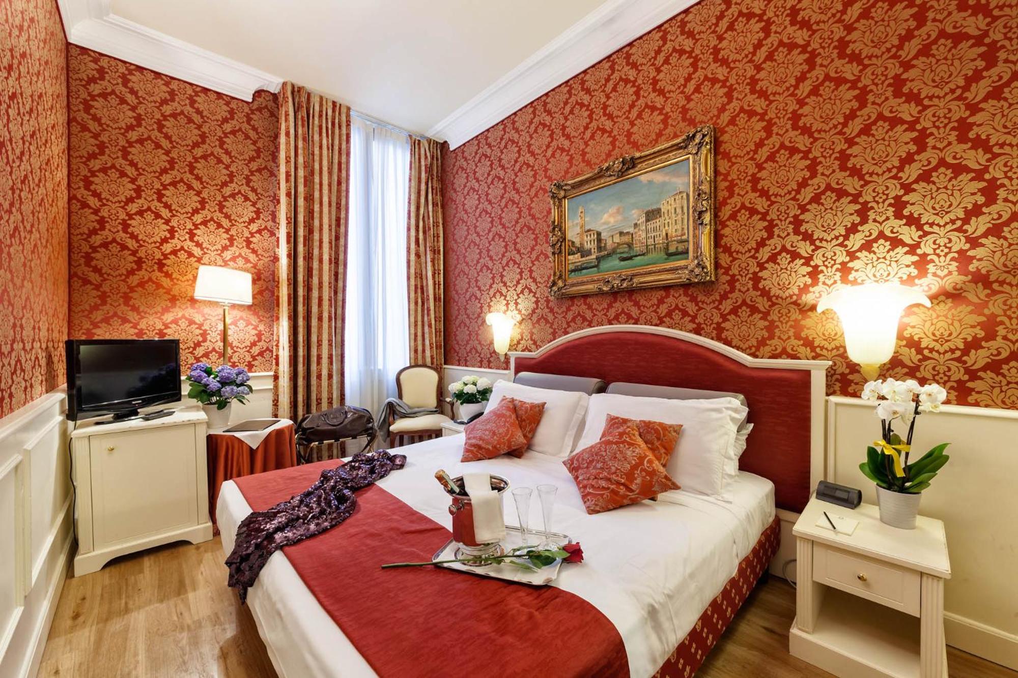 Classic Double Room - Photo 6