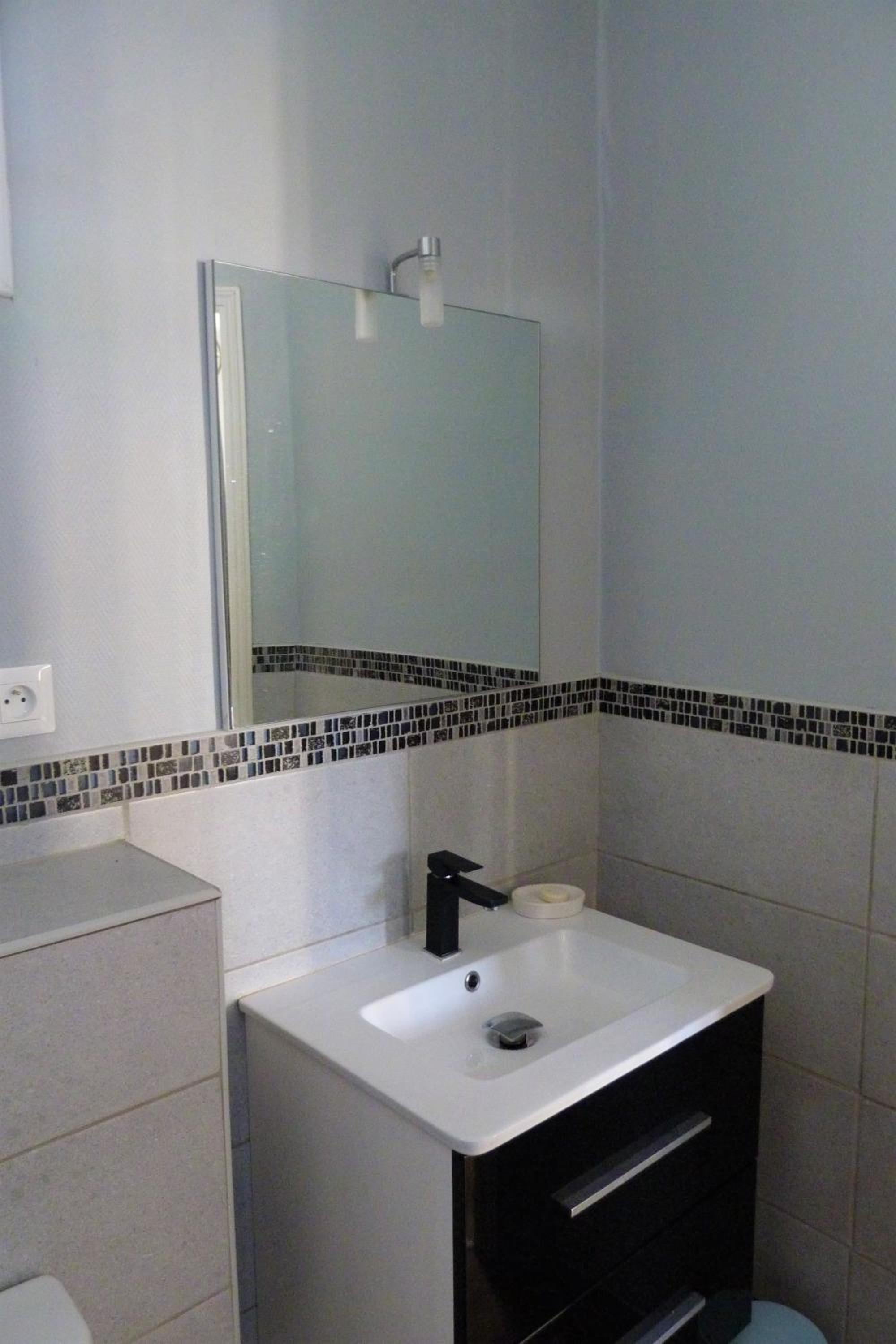 Deluxe King Room photo 3