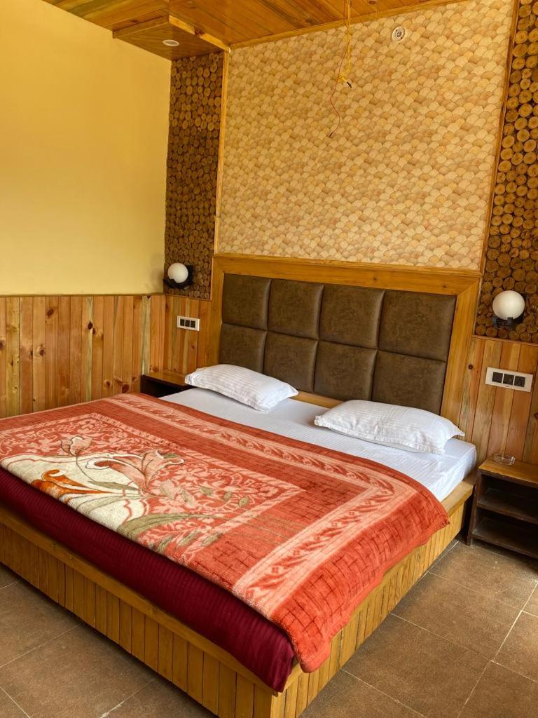 Budget Double Room photo 2