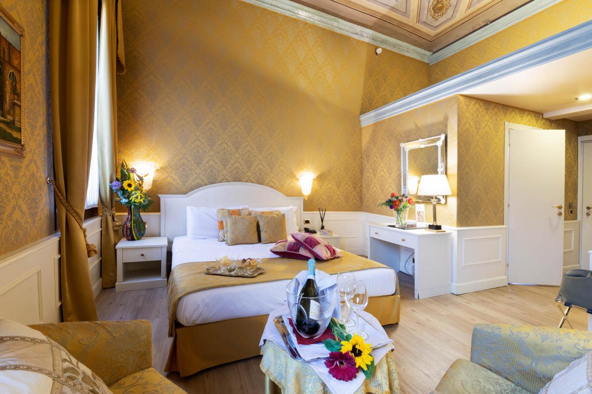 Junior Suite with Canal View photo 3