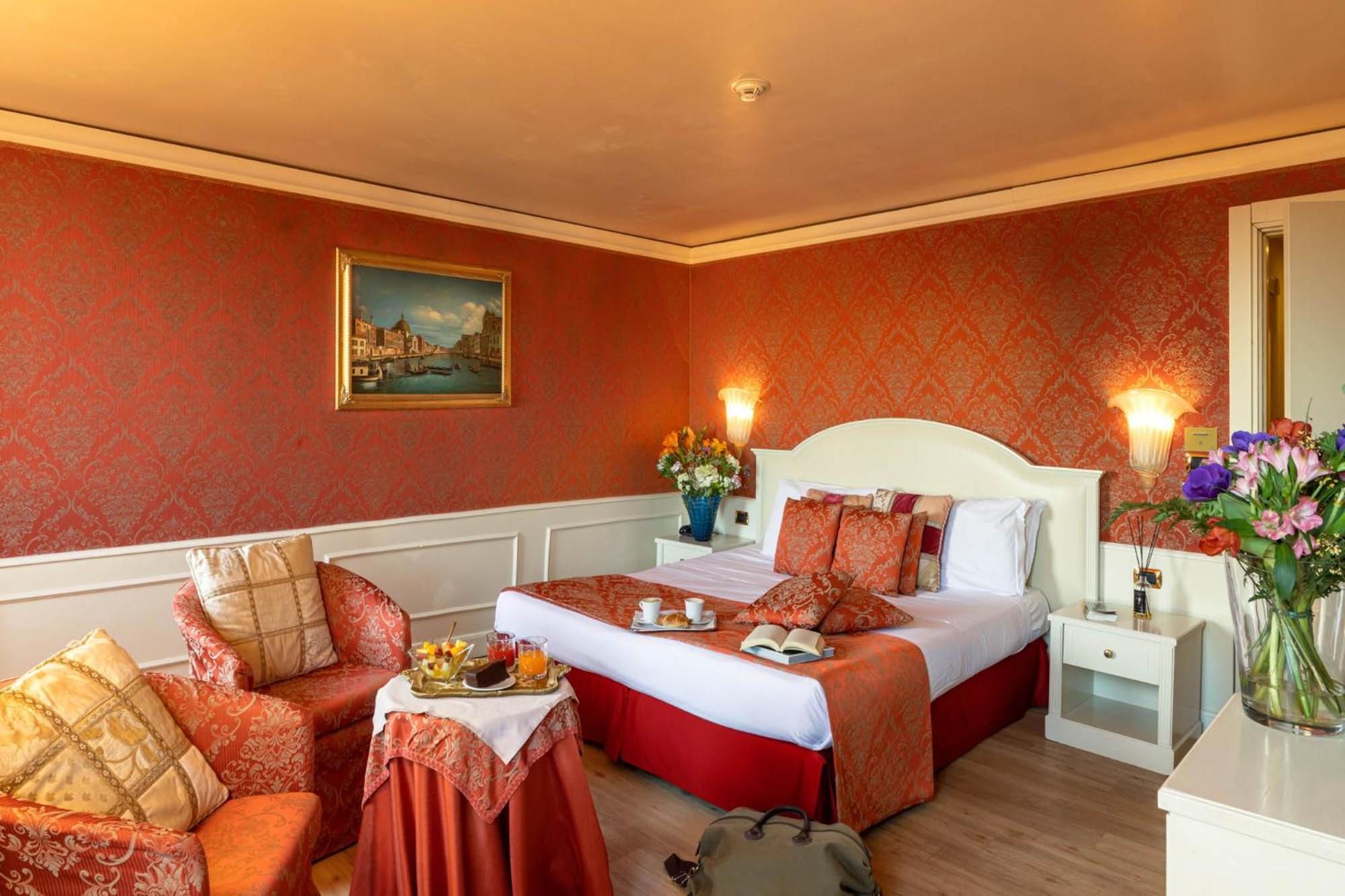 Deluxe Double Room - Photo 5
