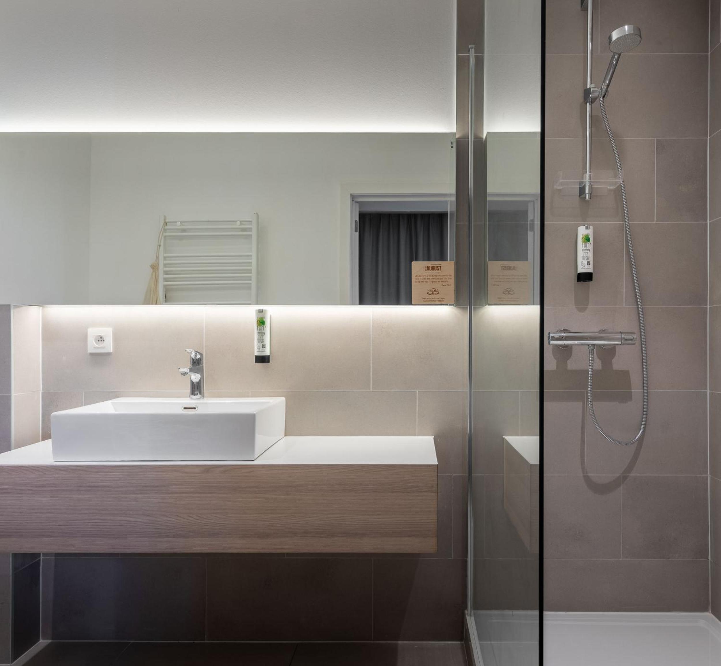 Quadruple Room - Photo 2