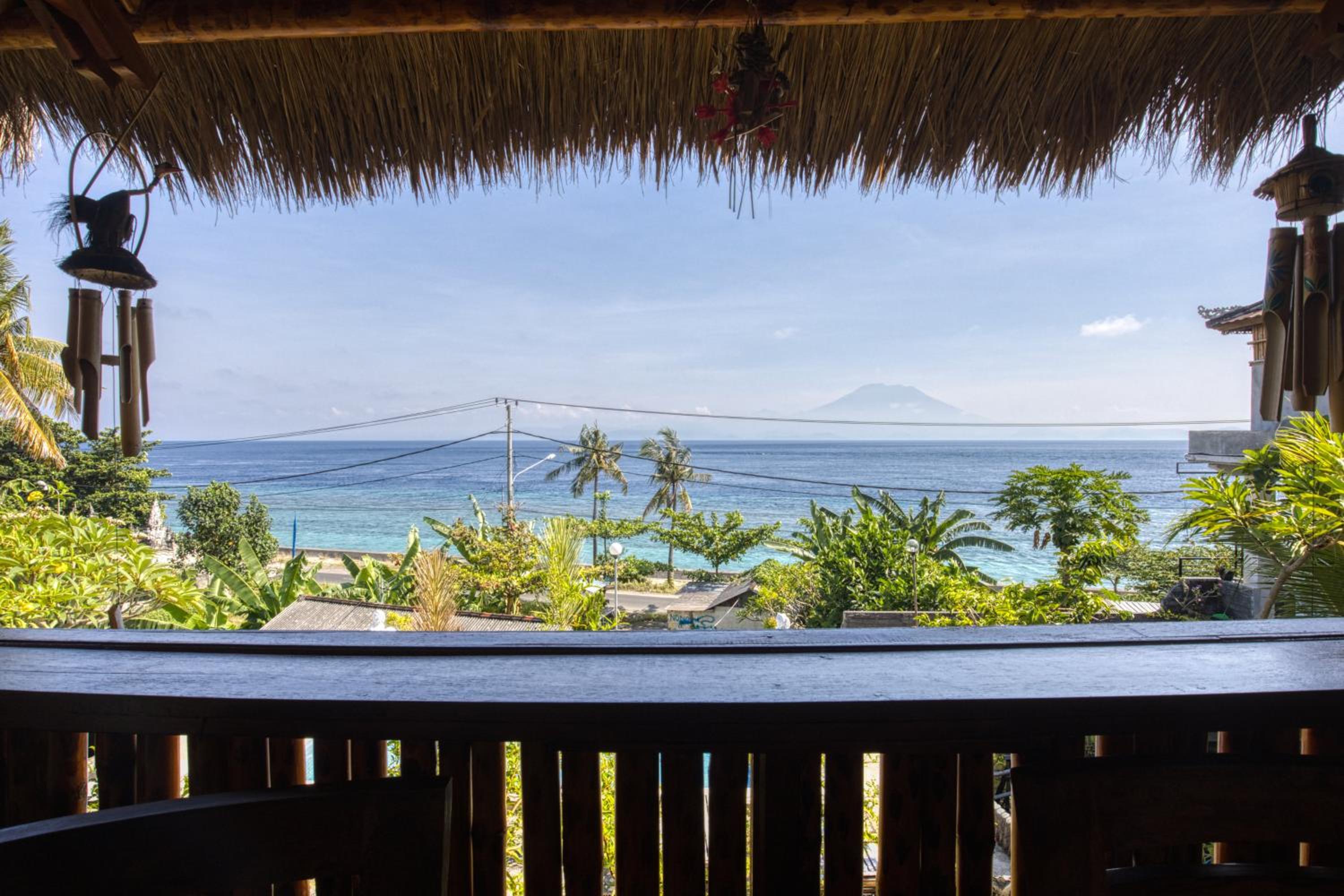 Double Room with Pool View - Photo 3