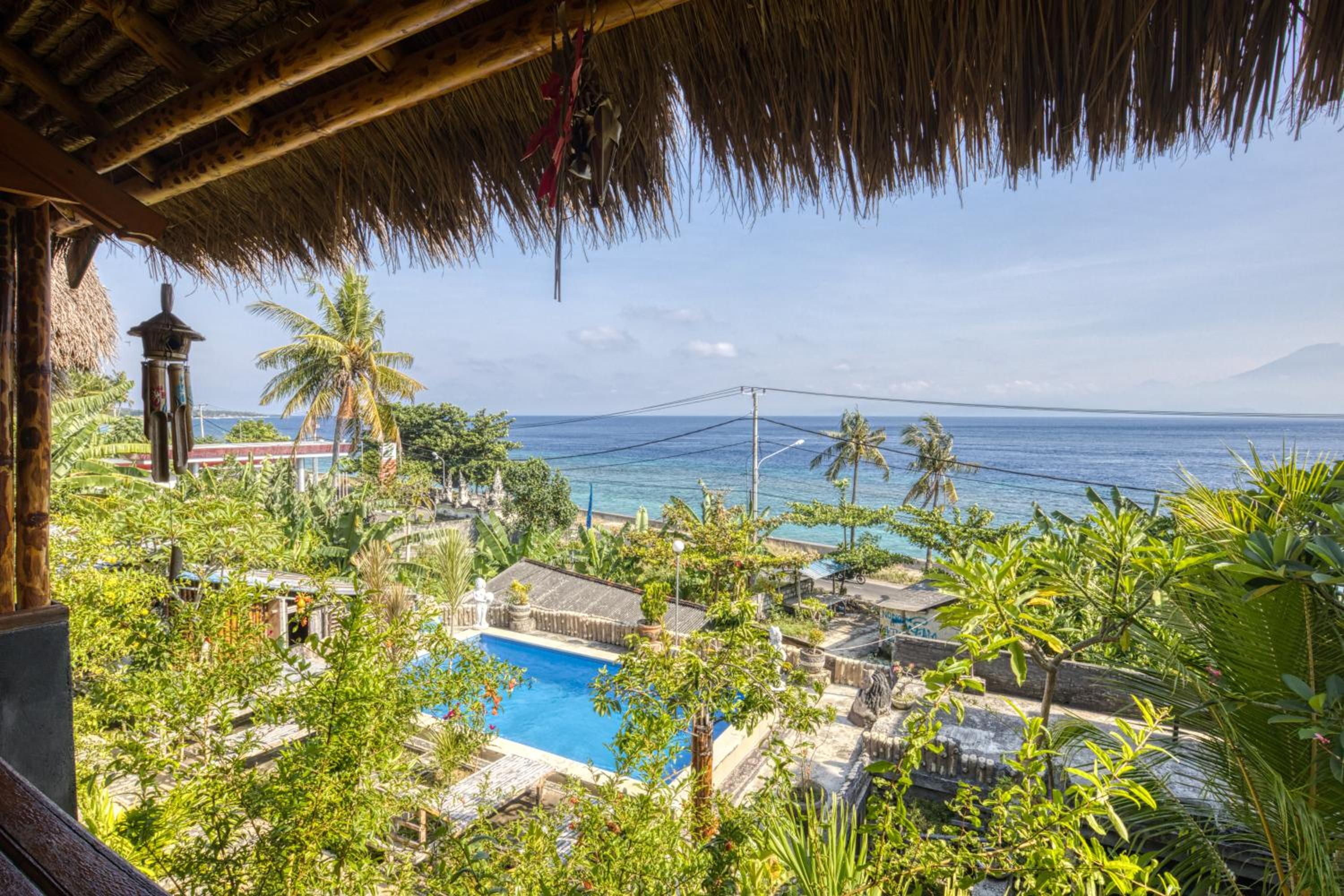 Double Room with Pool View - Photo 19