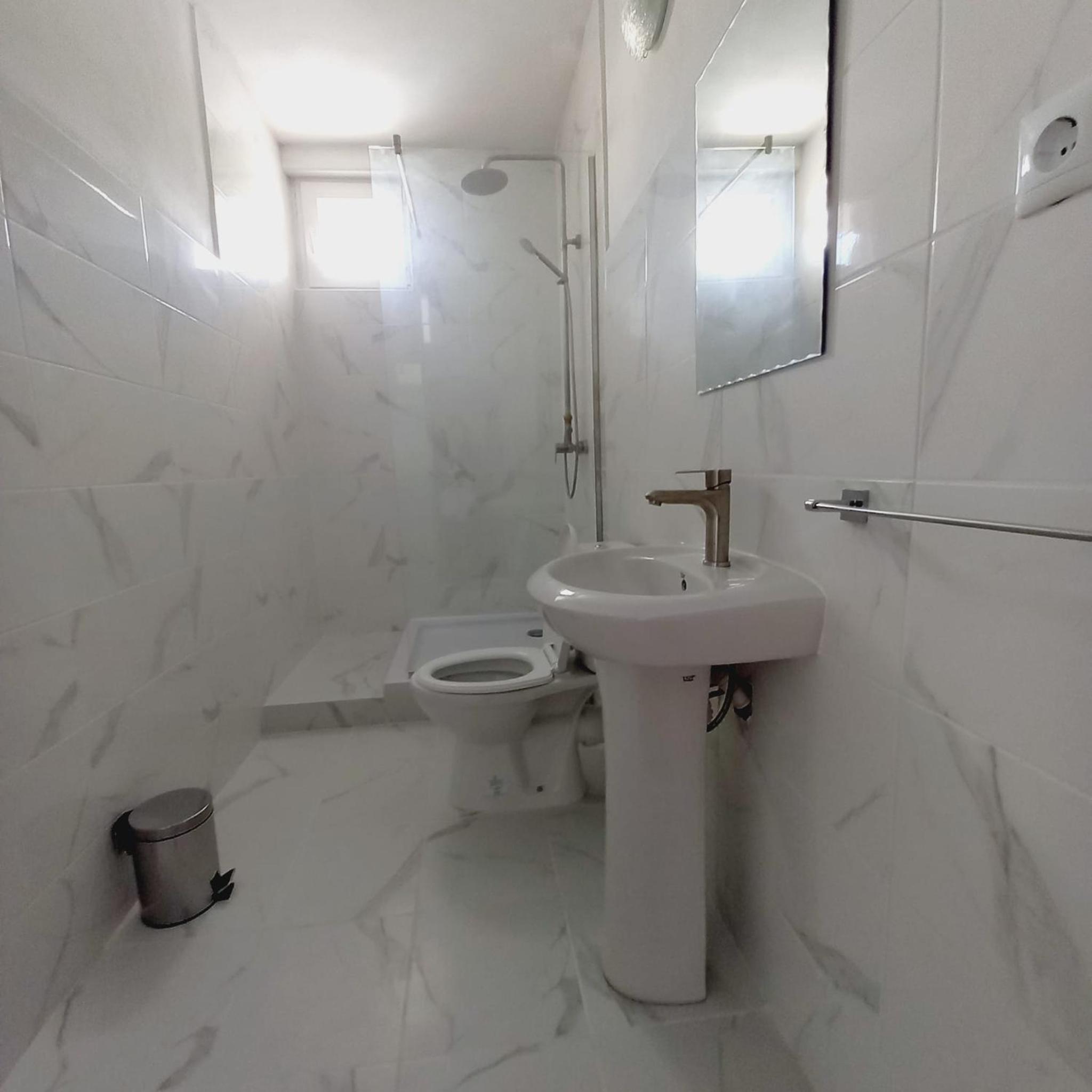 Budget Triple Room - Photo 4