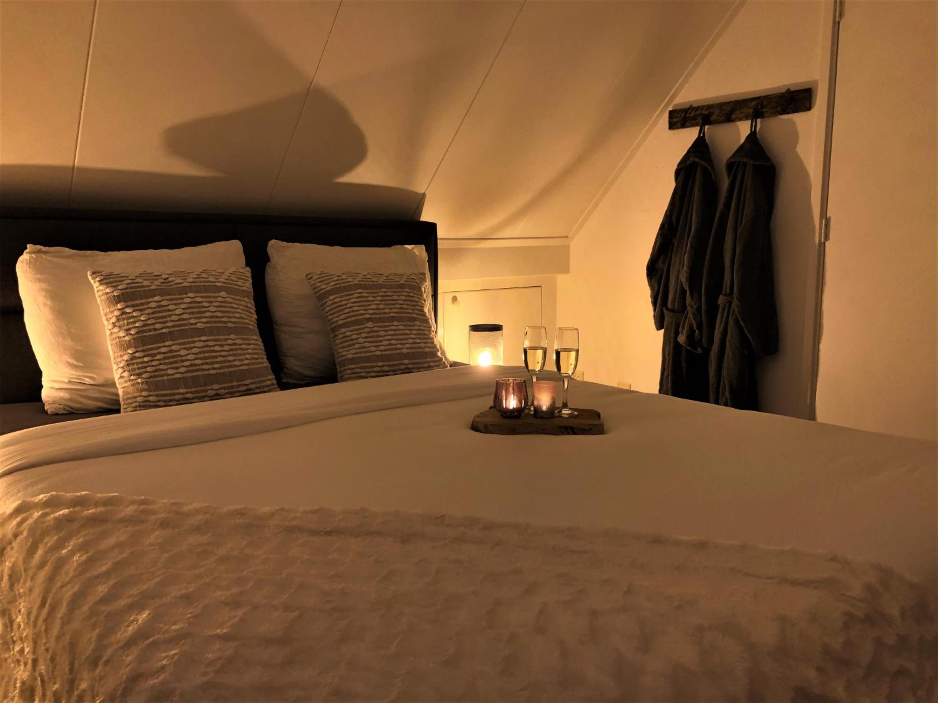 Two-Bedroom House - Photo 1