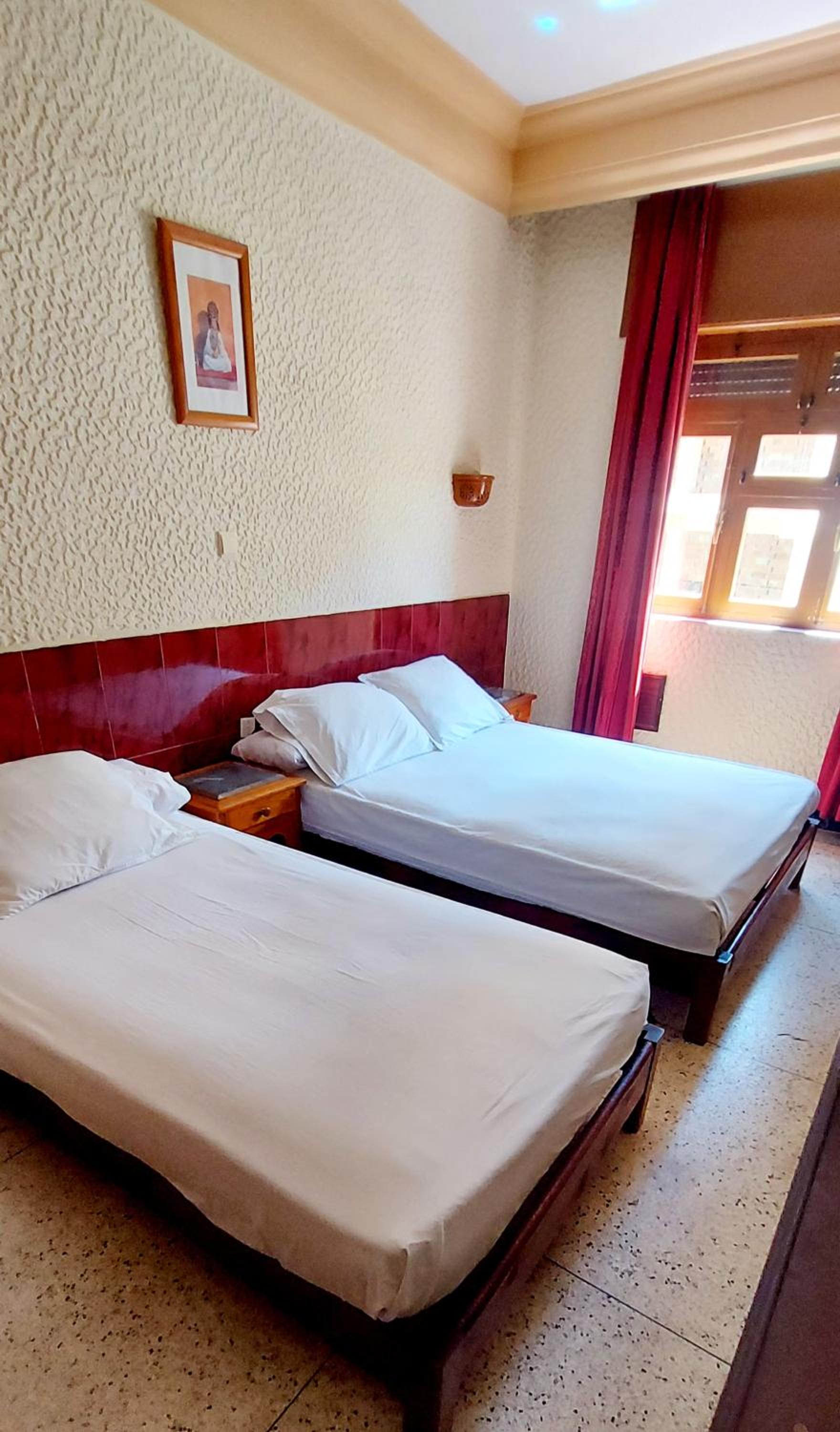Standard Double Room - Photo 22