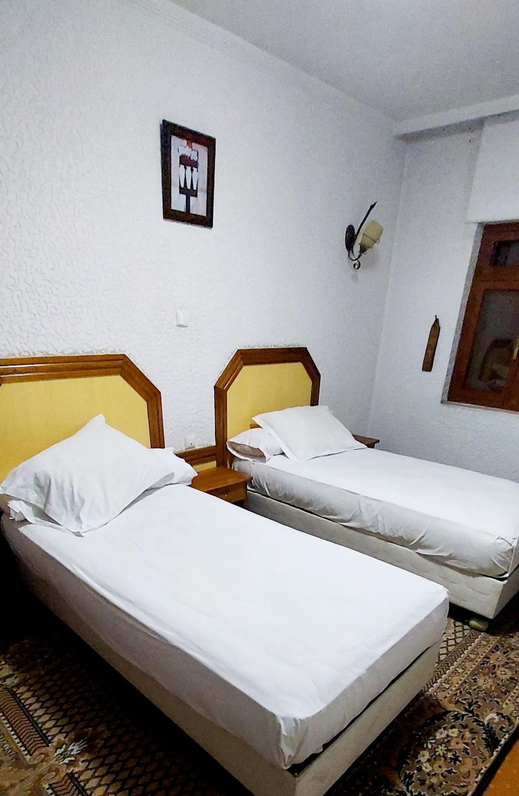Standard Double Room - Photo 4