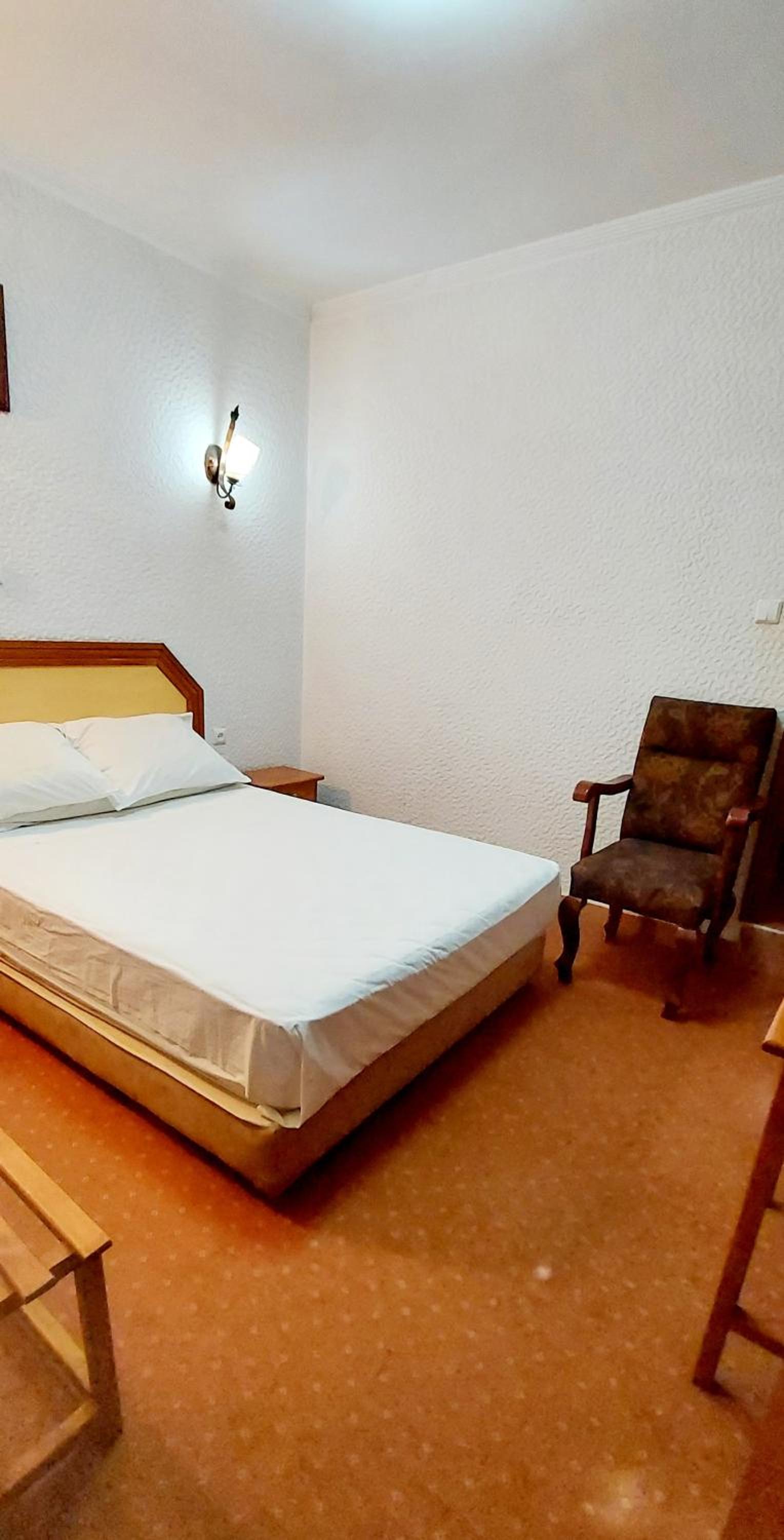 Standard Double Room - Photo 21