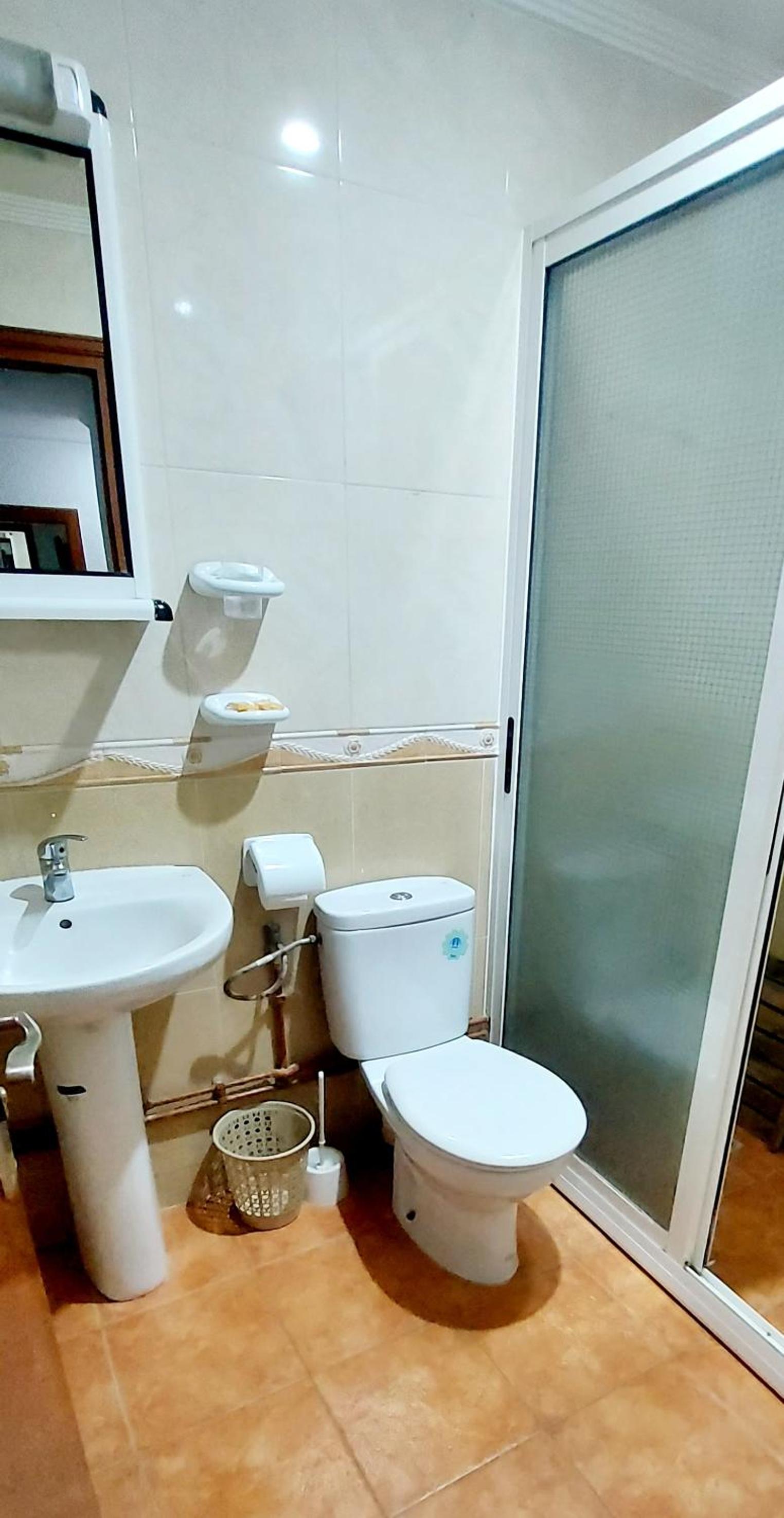 Standard Double Room - Photo 3