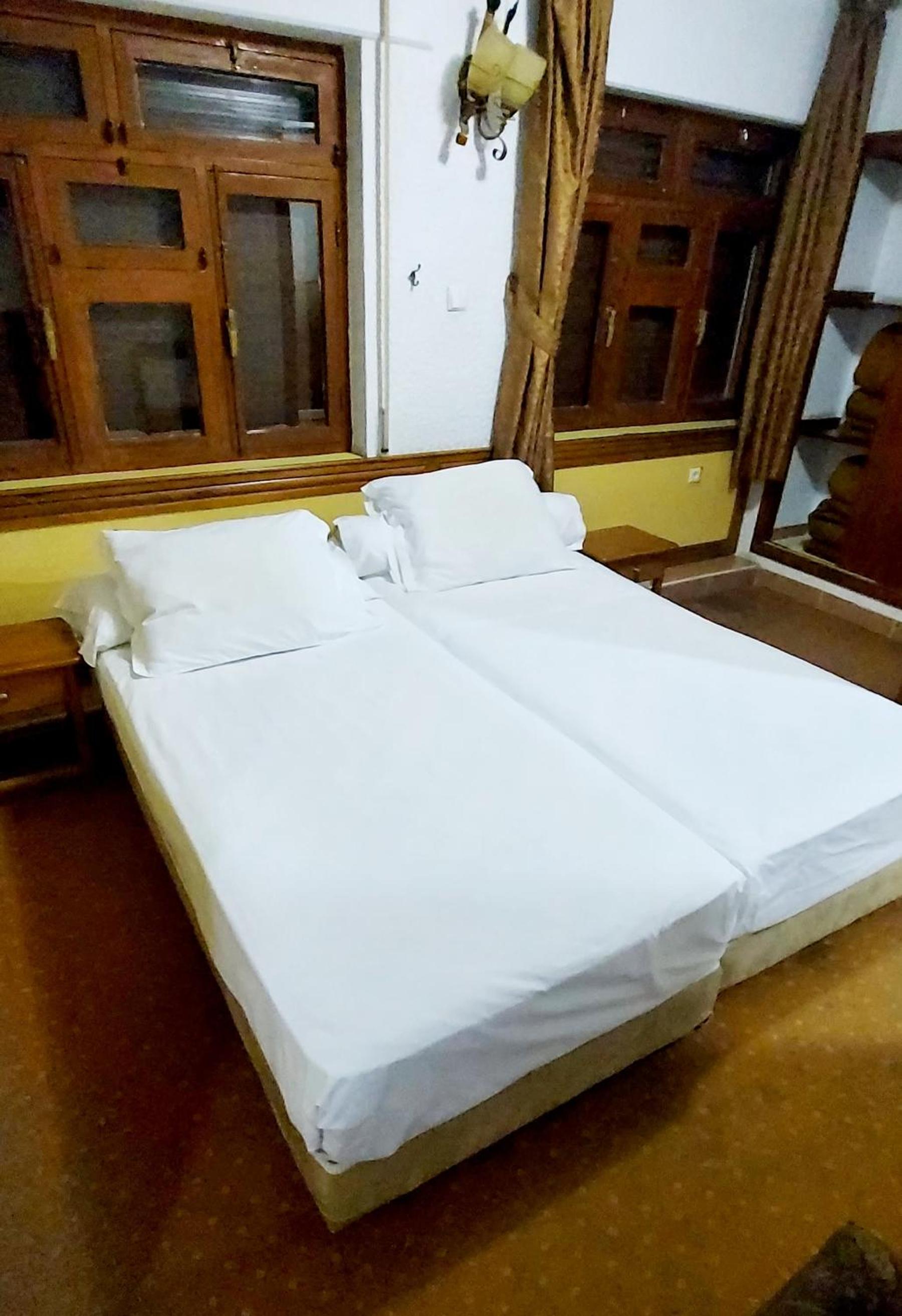 Standard Double Room - Photo 28