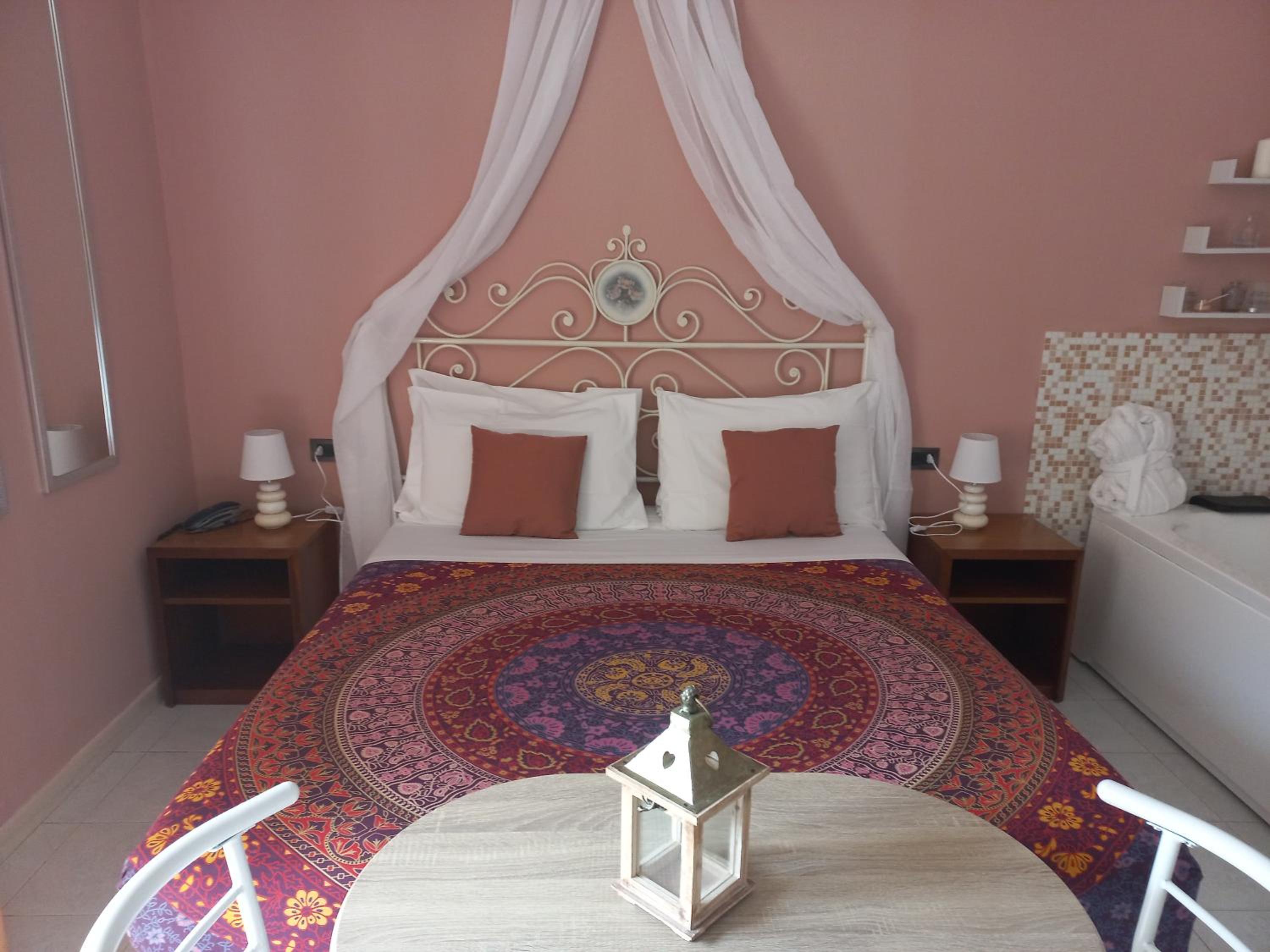 Double Room with Spa Bath photo 2