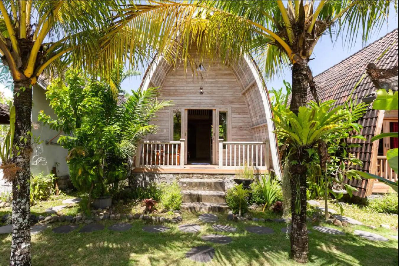 Bungalow with Garden View - Photo 17
