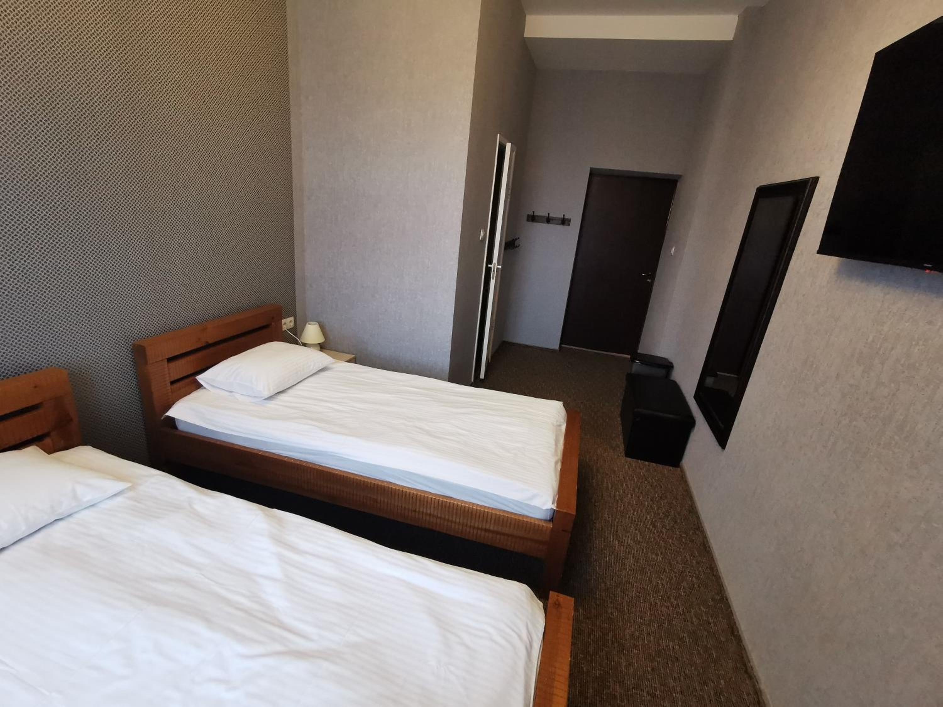 Deluxe Twin Room - Photo 3