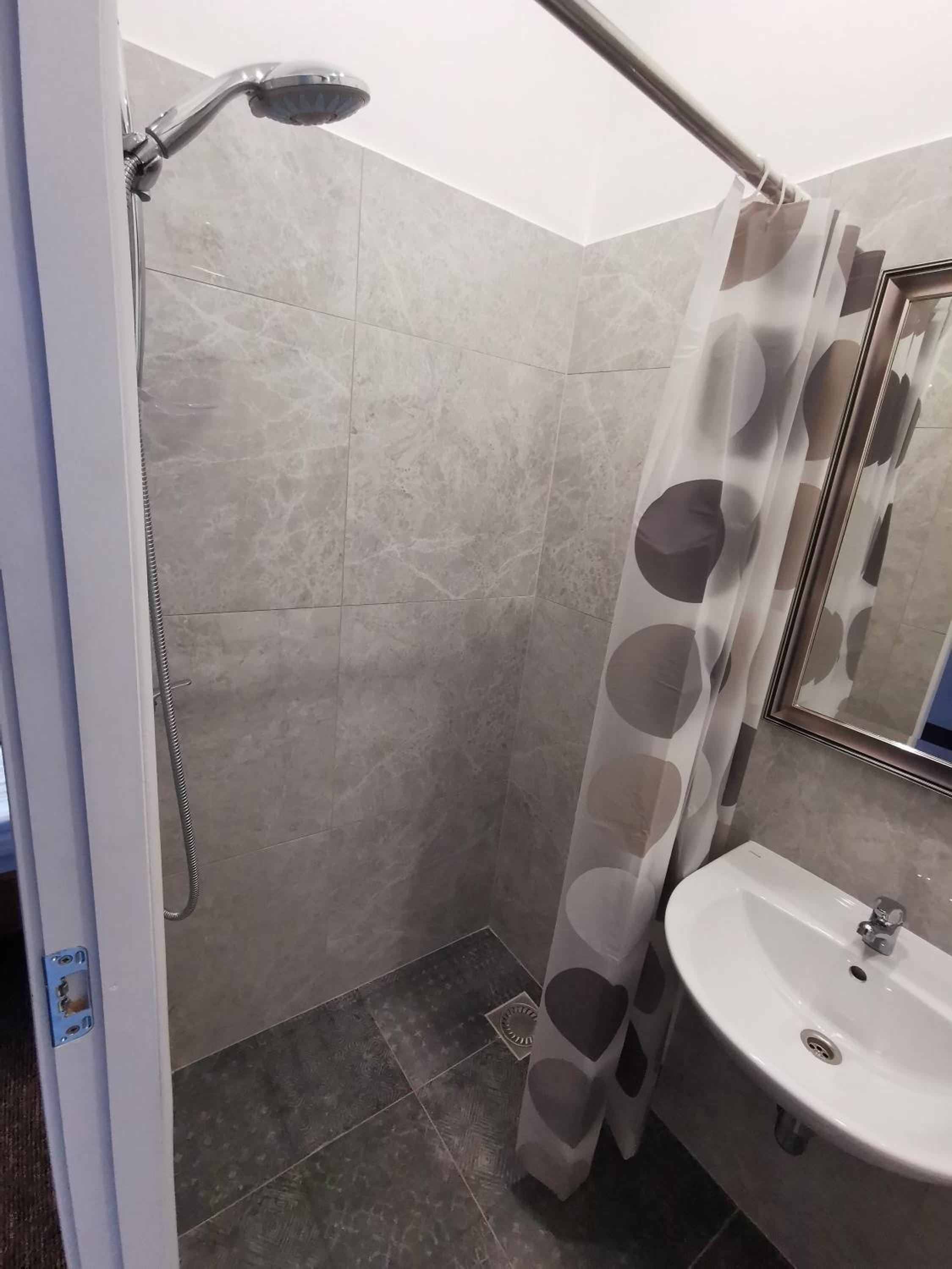 Deluxe Twin Room - Photo 4