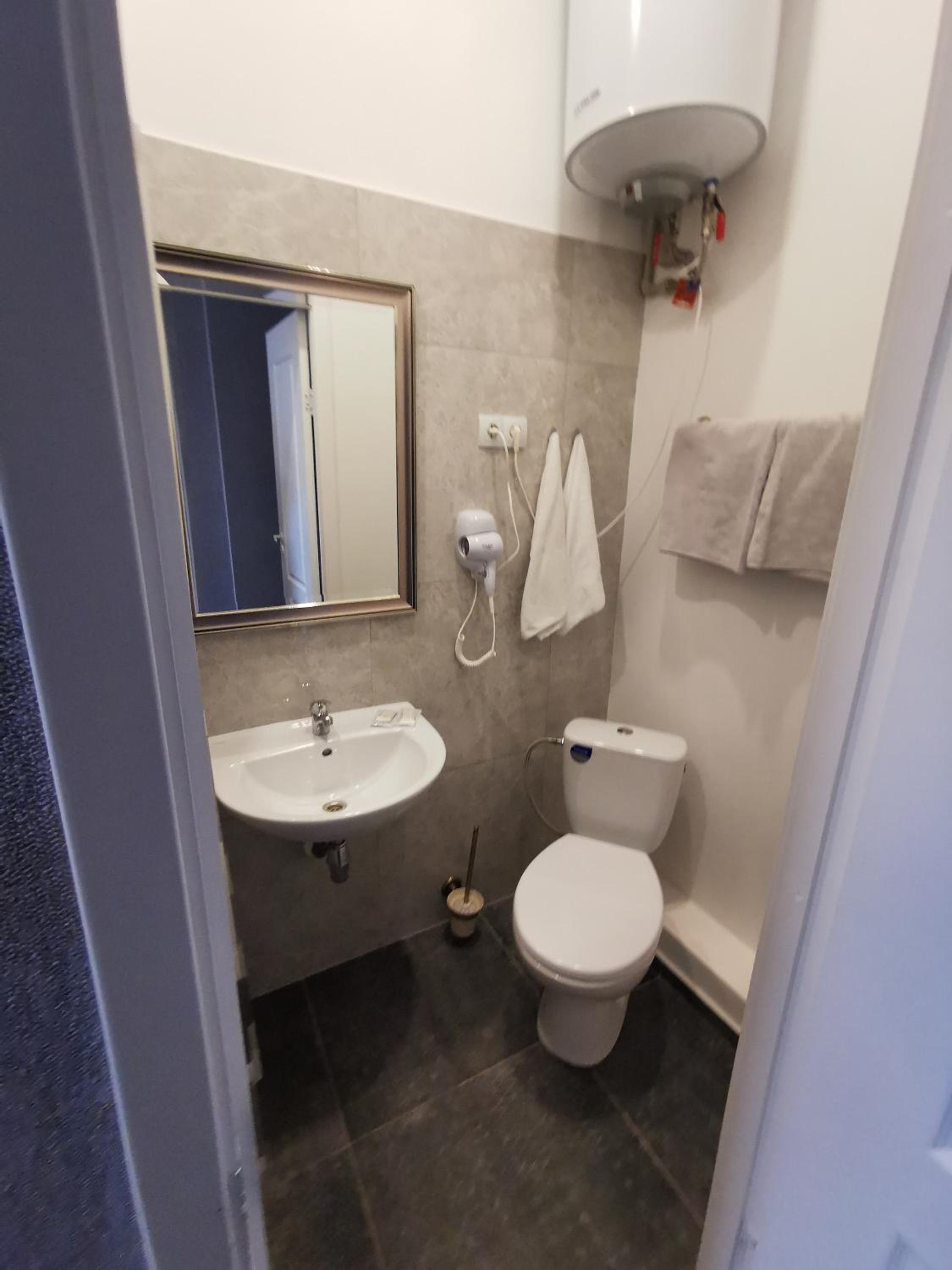 Deluxe Twin Room - Photo 2