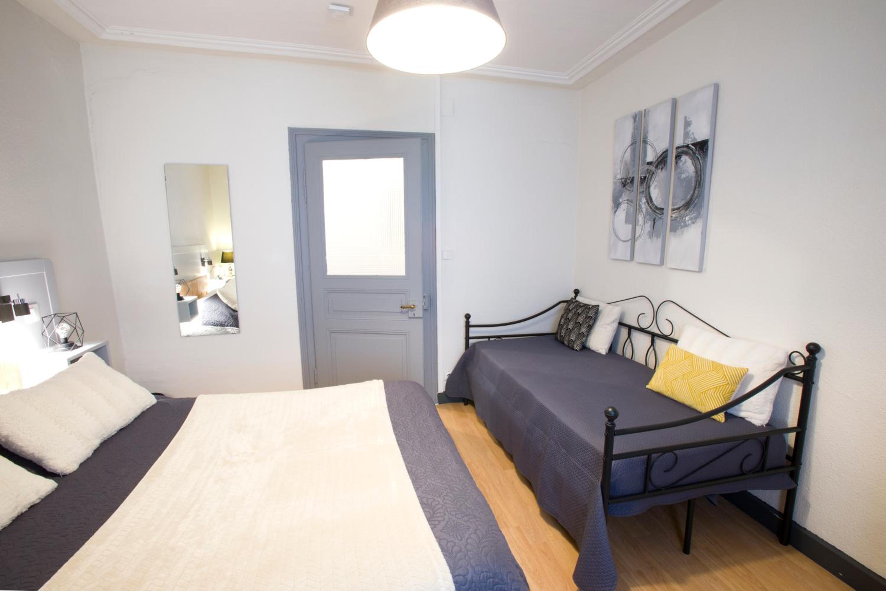 Triple Room with Private Bathroom photo 2
