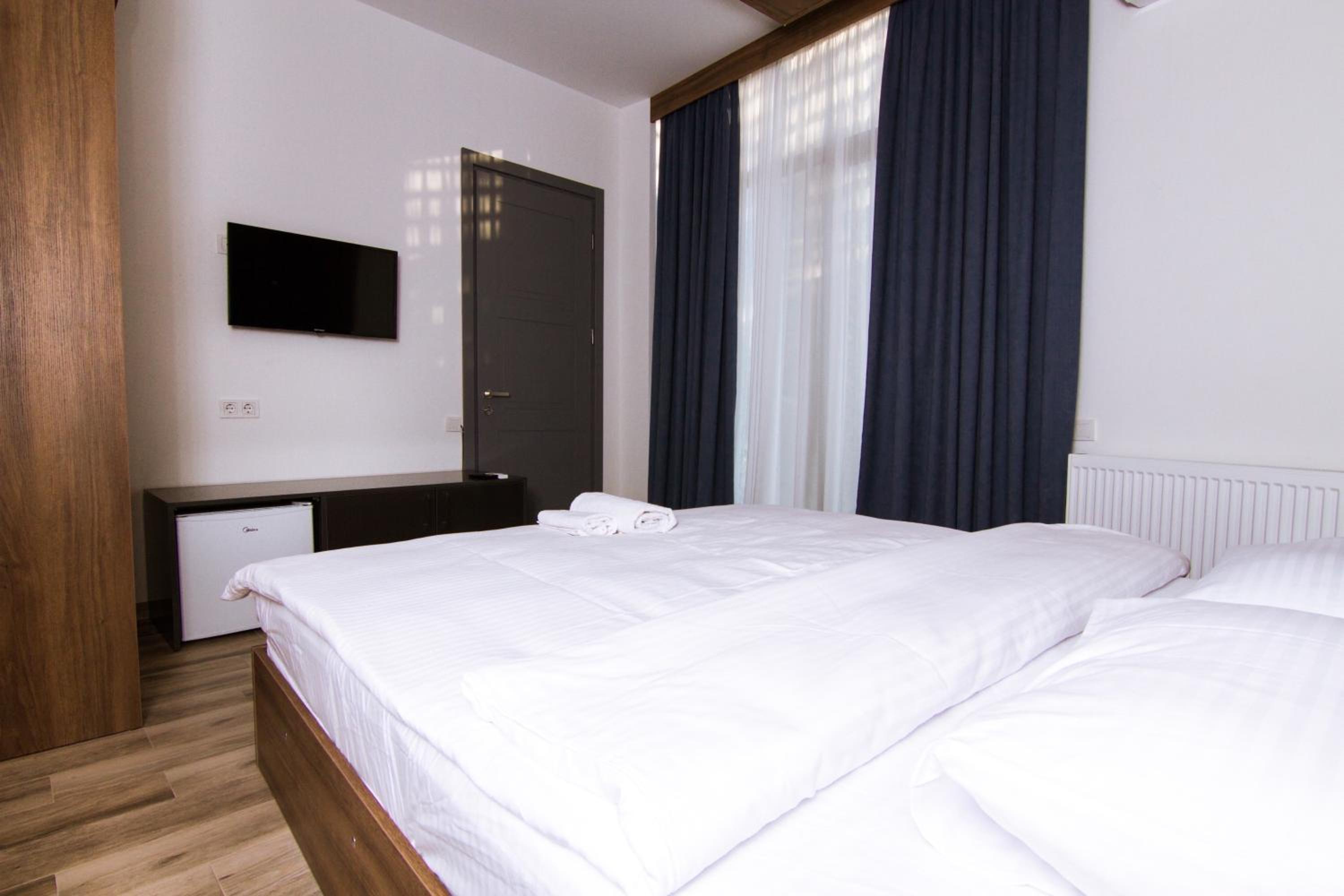 Double Room with Garden View - Photo 4