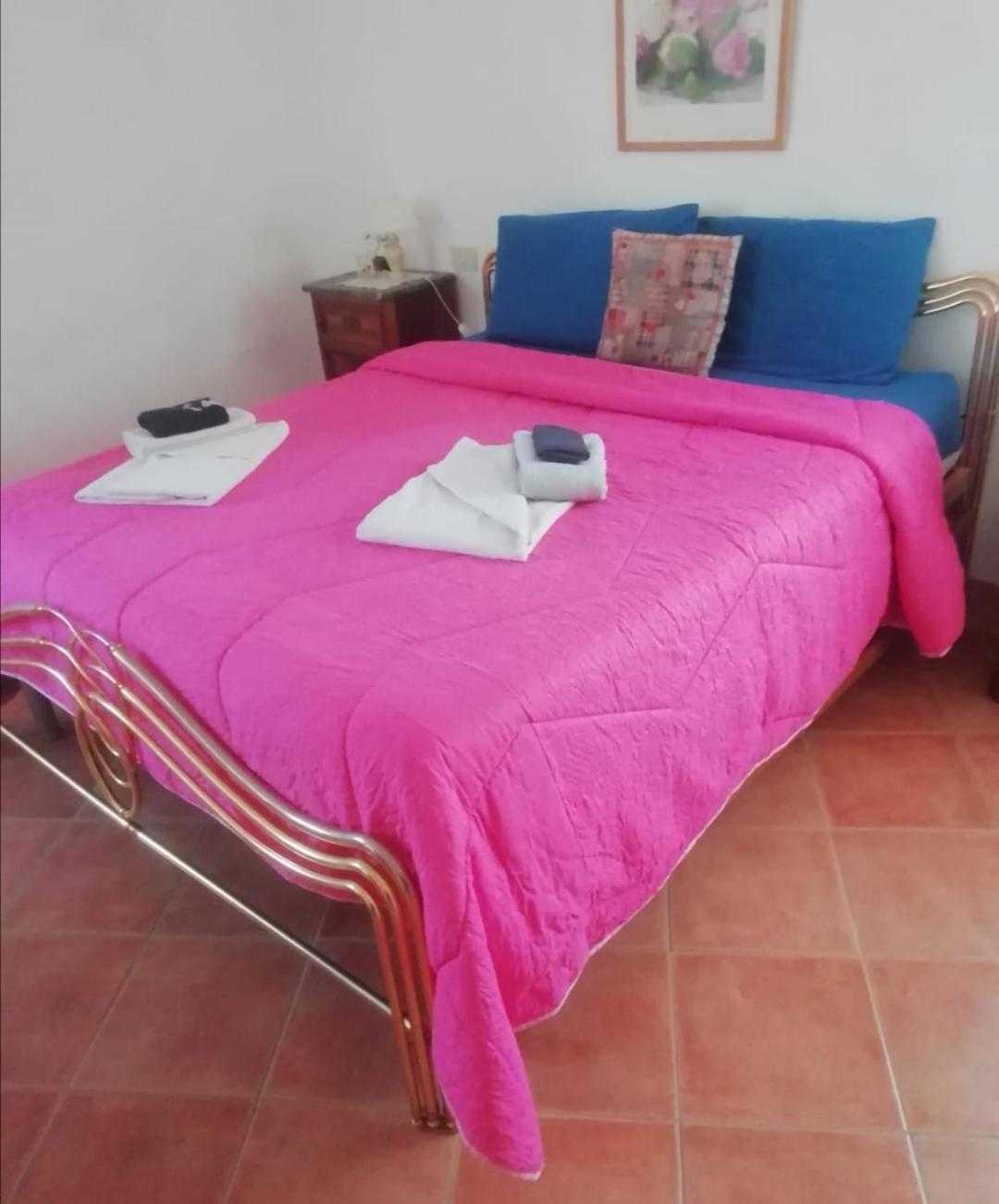 Double Room with Private External Bathroom photo 1