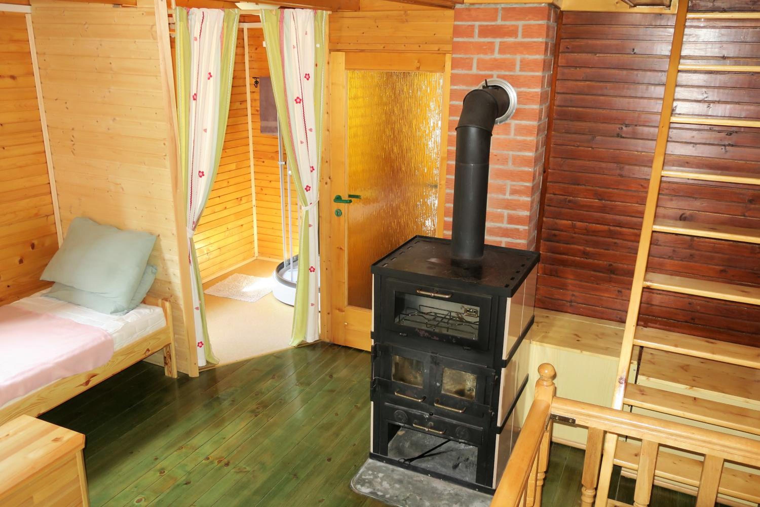 One-Bedroom House photo 1