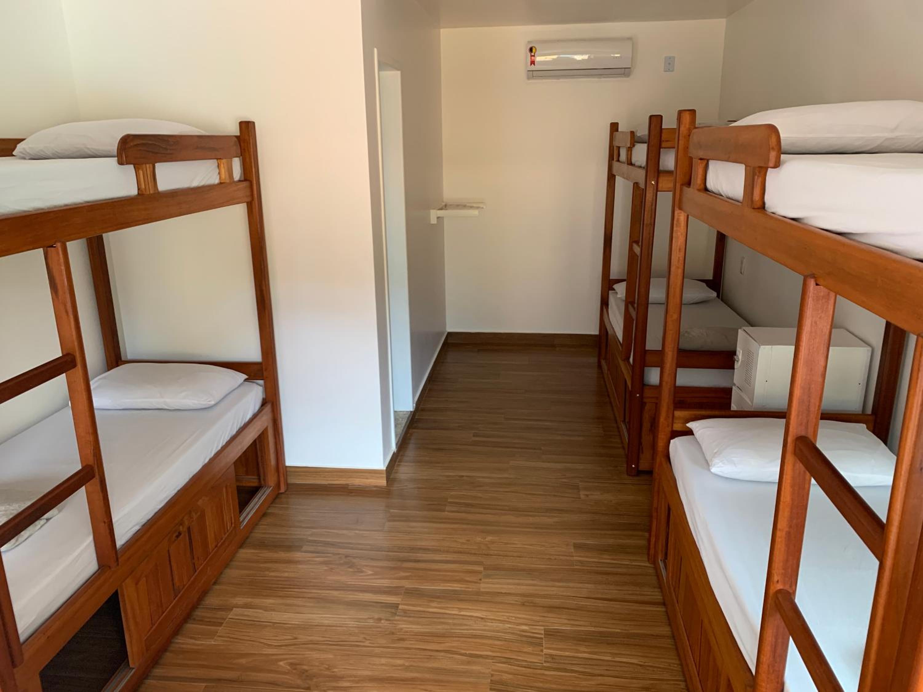 Bed in 6-Bed Mixed Dormitory Room photo 1