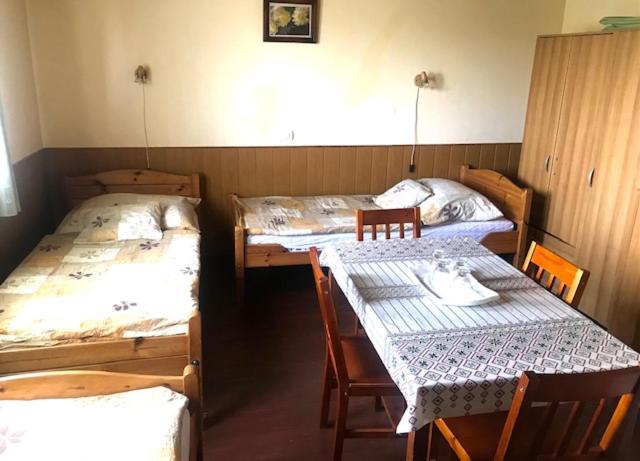 Quadruple Room - Photo 5