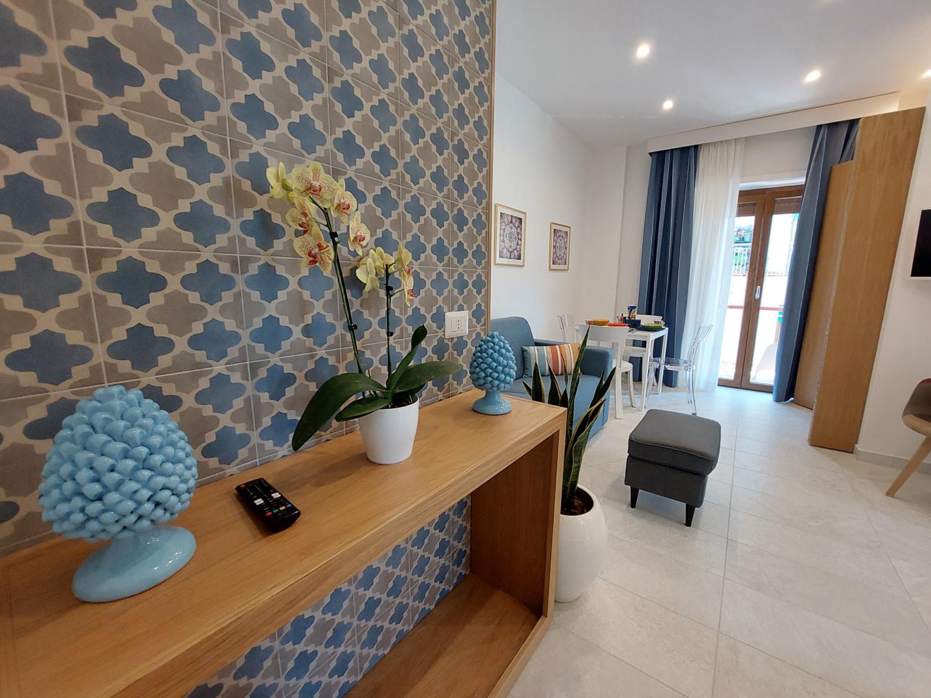 Standard Family Room - Photo 10