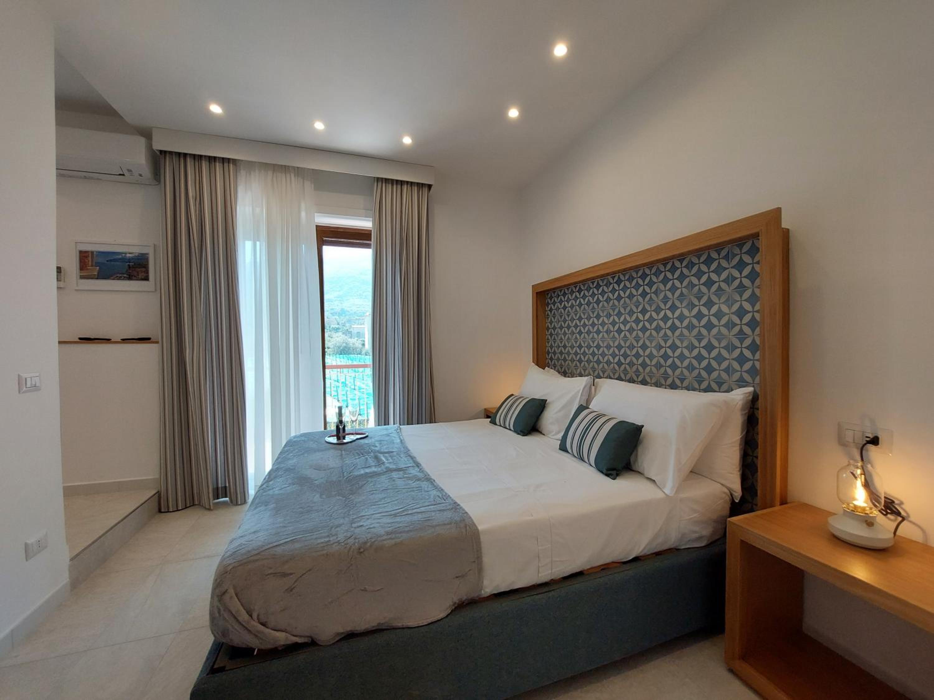 Standard Family Room - Photo 4