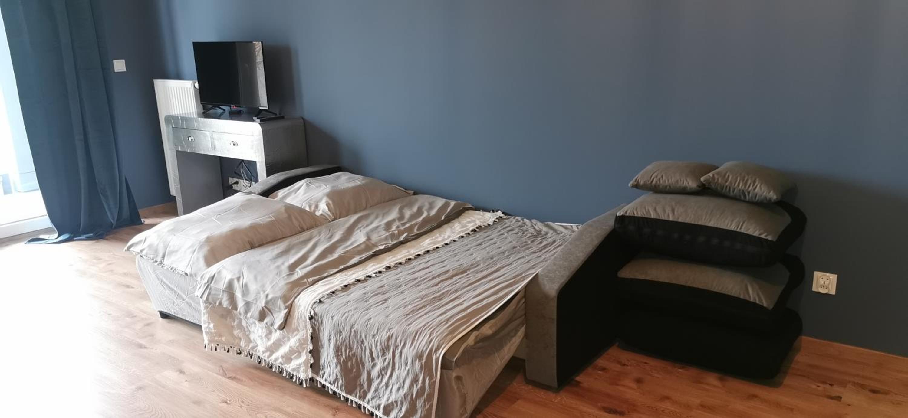 One-Bedroom Apartment - Photo 15