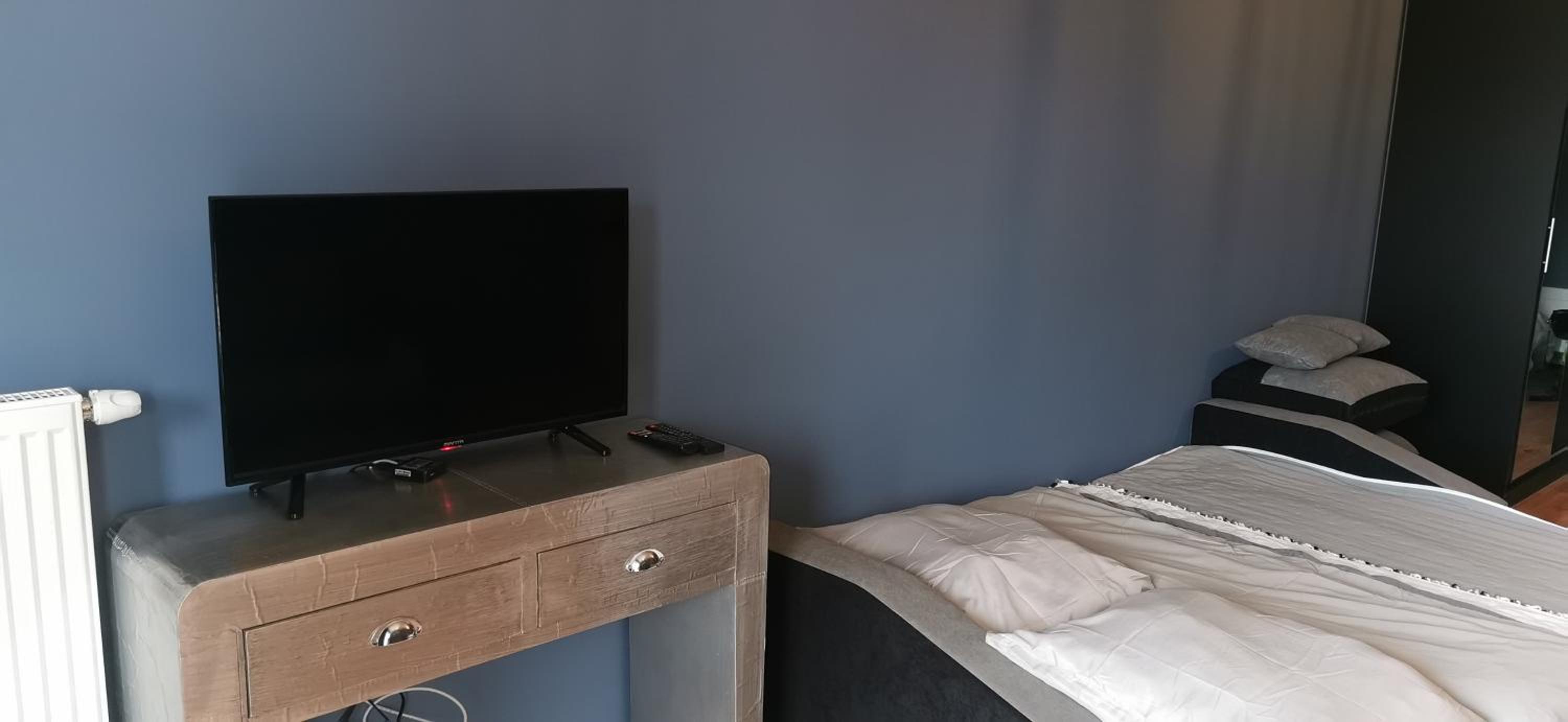 One-Bedroom Apartment - Photo 13