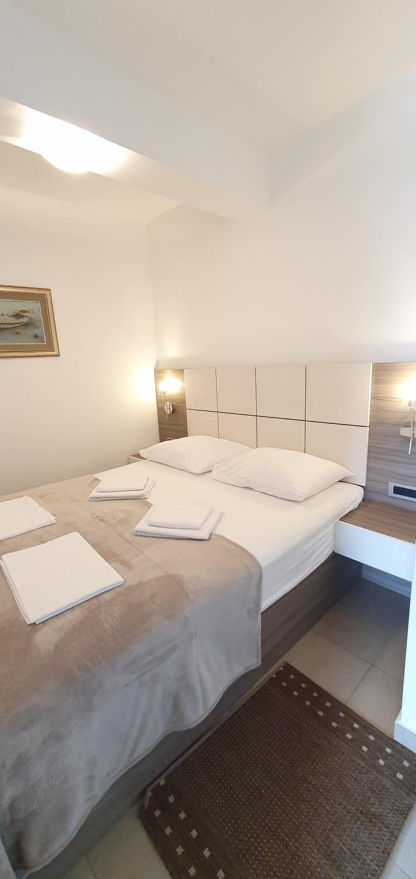 Studio Apartment with Balcony and Sea View - Photo 9